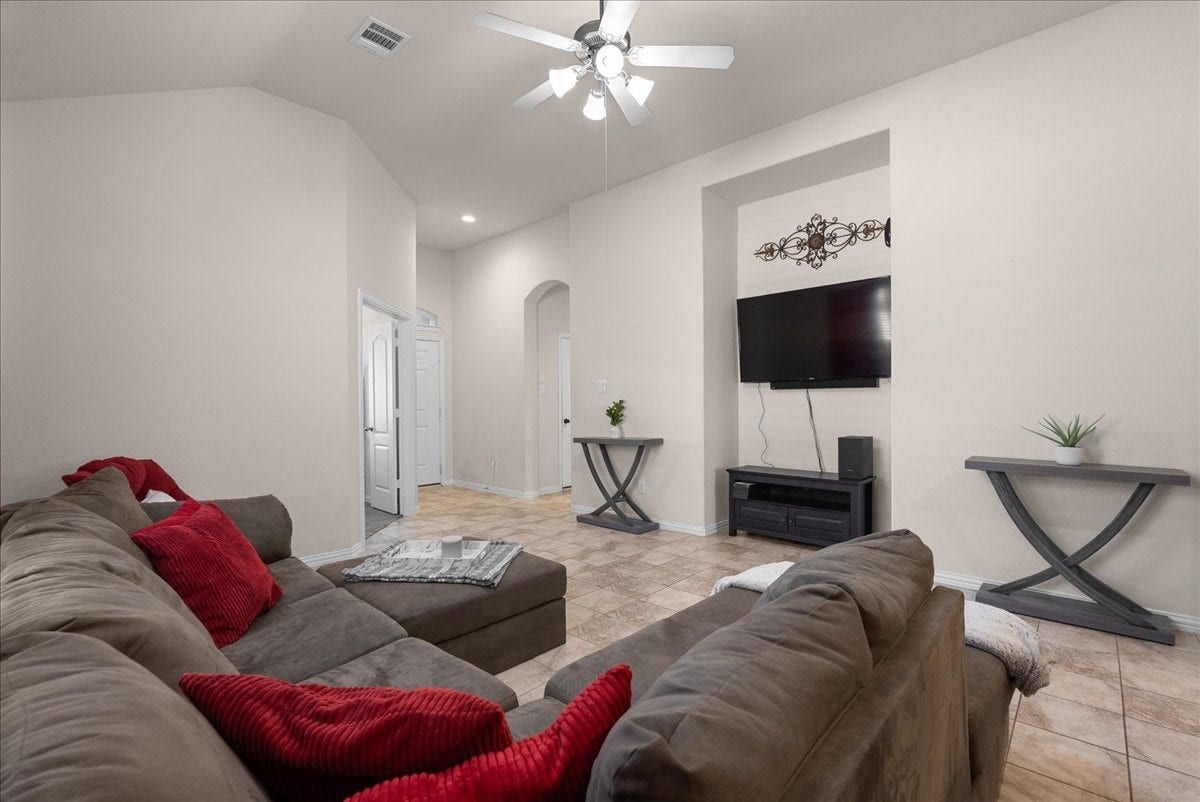 12638 Pirate Bend Drive, La Marque, TX 77568 12638 Pirate Bend Drive, La Marque, TX 77568