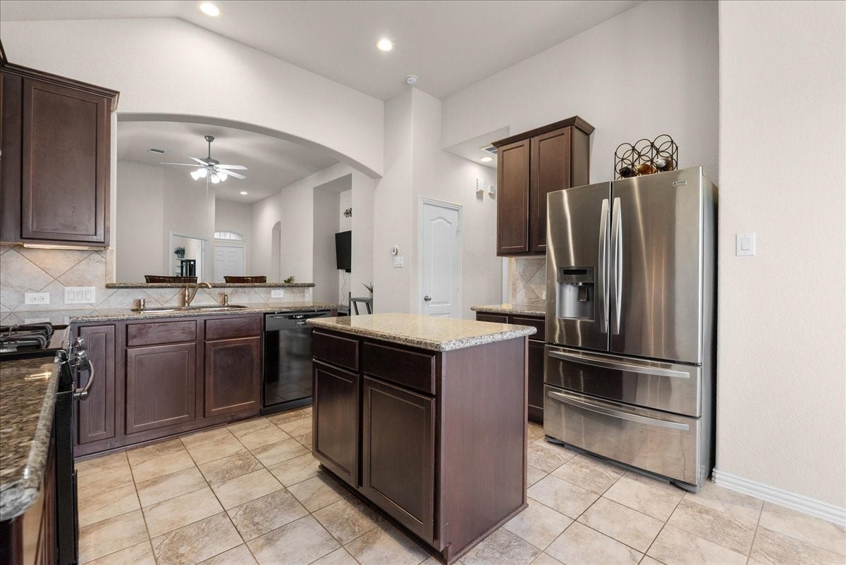 12638 Pirate Bend Drive, La Marque, TX 77568 12638 Pirate Bend Drive, La Marque, TX 77568