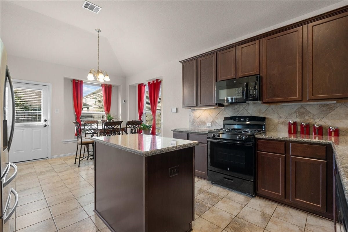 12638 Pirate Bend Drive, La Marque, TX 77568 12638 Pirate Bend Drive, La Marque, TX 77568