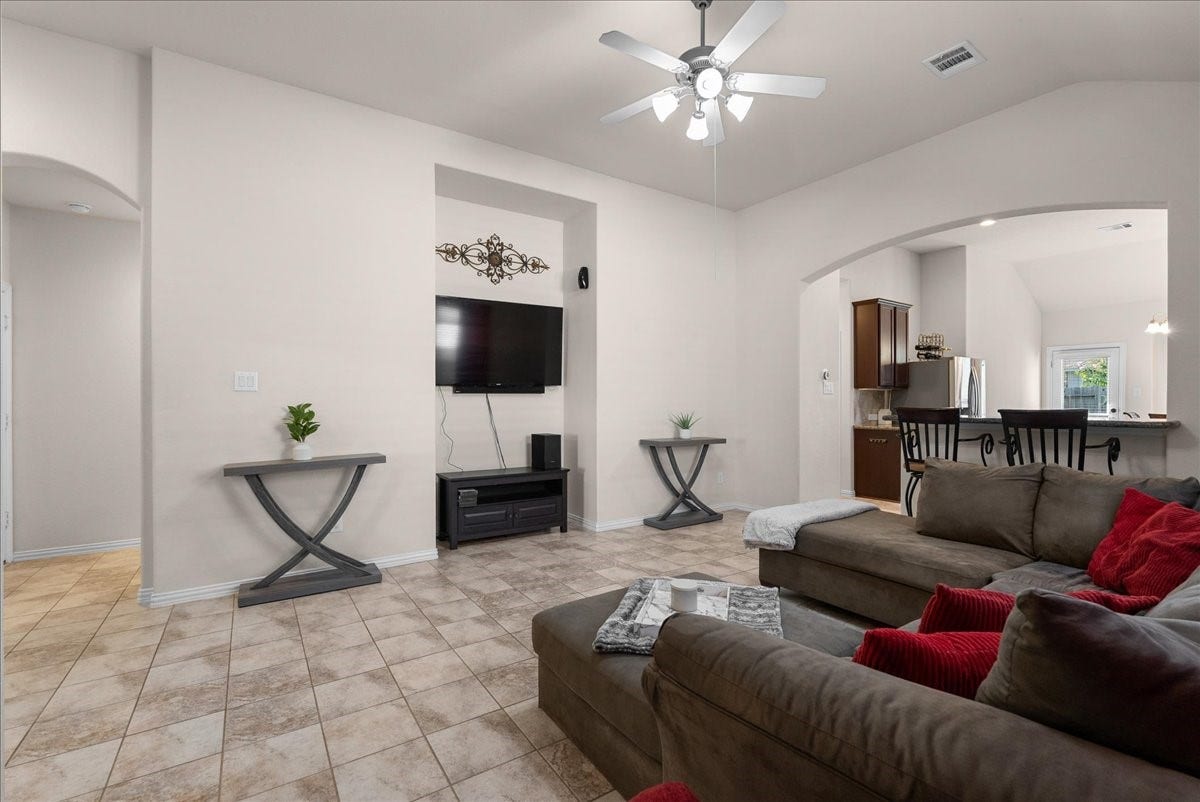 12638 Pirate Bend Drive, La Marque, TX 77568 12638 Pirate Bend Drive, La Marque, TX 77568