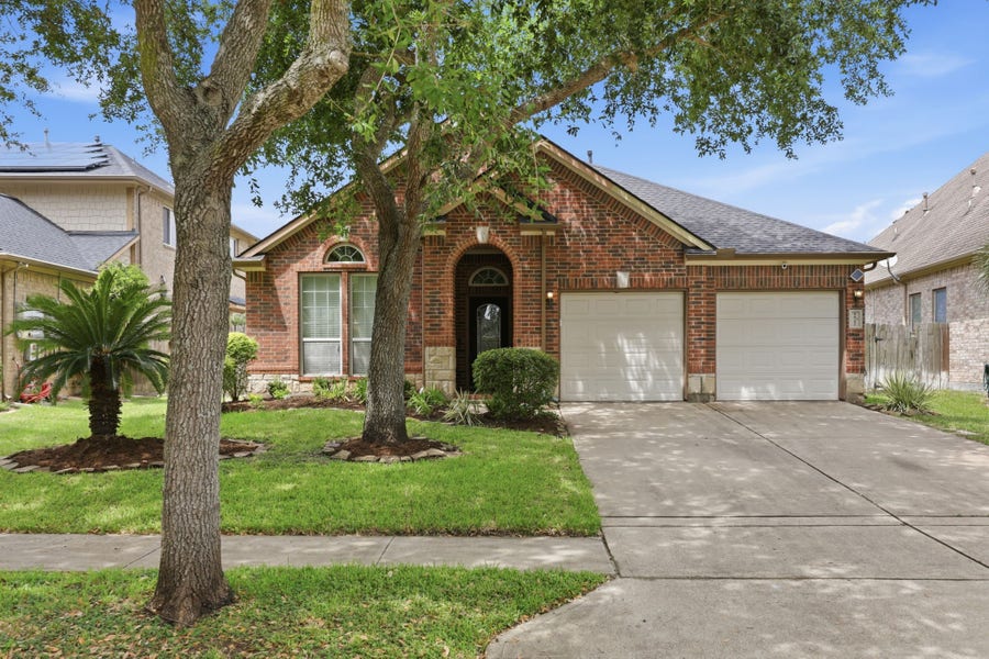 Property photo for 5922 Story Book Trail, Missouri City, TX