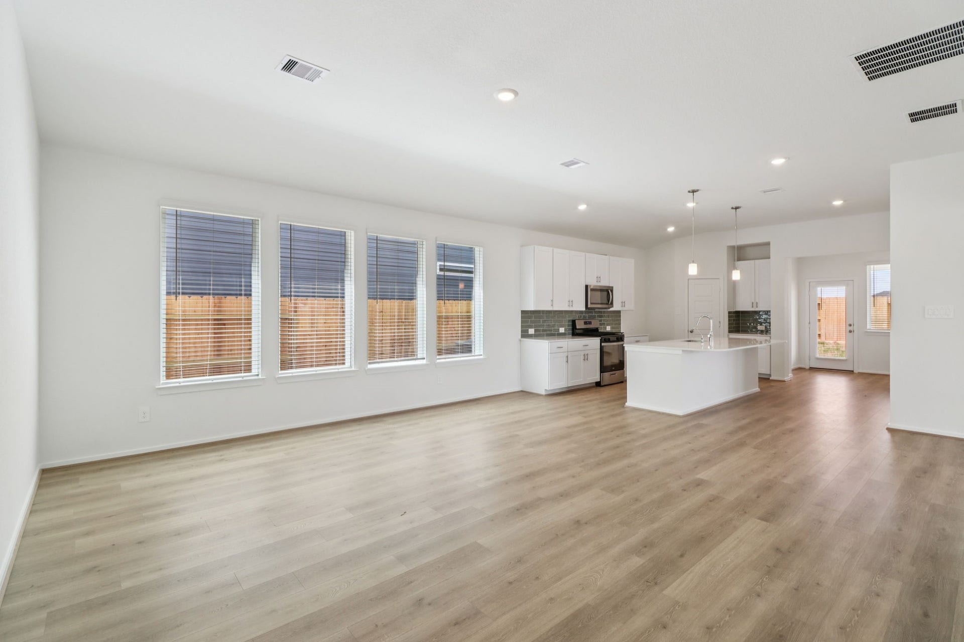 31029 Amalfi Cliff Drive, Huffman, TX 77336