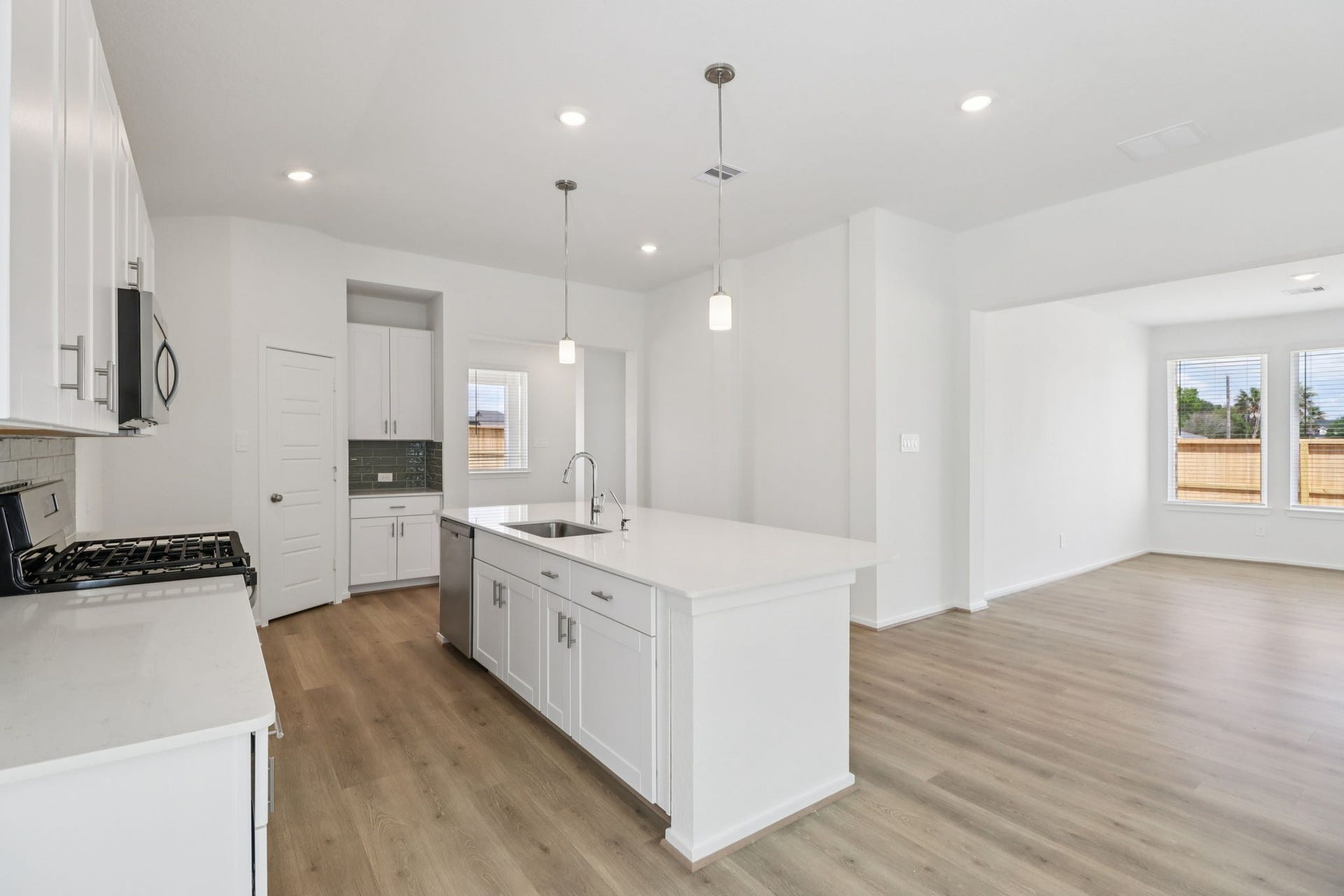 31029 Amalfi Cliff Drive, Huffman, TX 77336