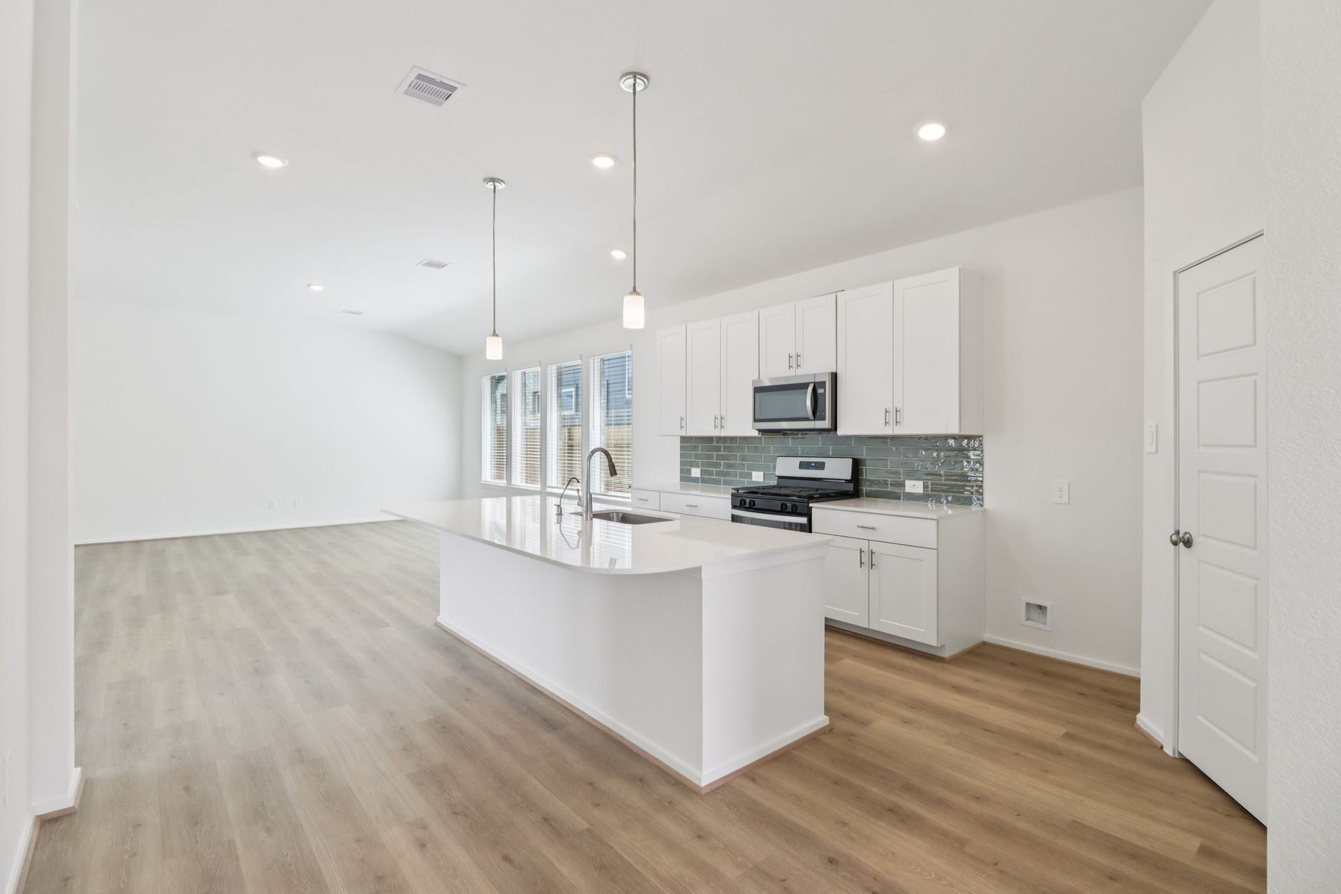 31029 Amalfi Cliff Drive, Huffman, TX 77336