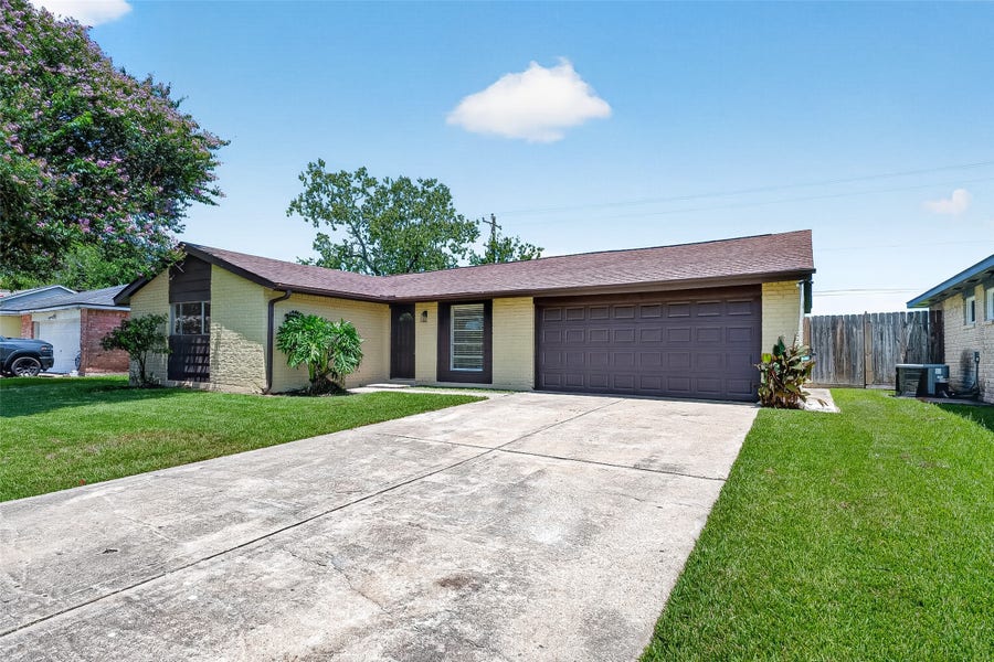 Property photo for 3307 Fern Rock Drive, La Porte, TX