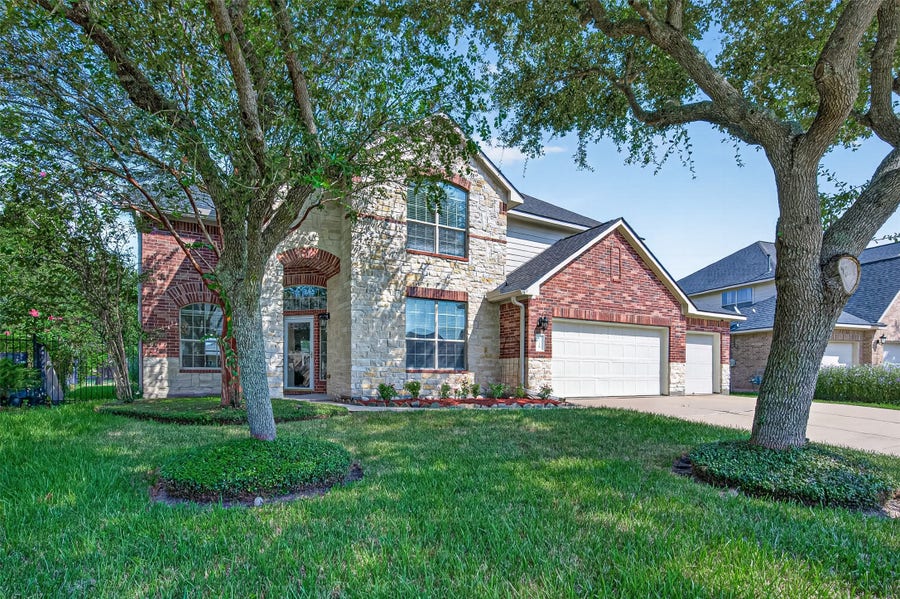 Property photo for 7731 Summer Shore Drive, Rosenberg, TX
