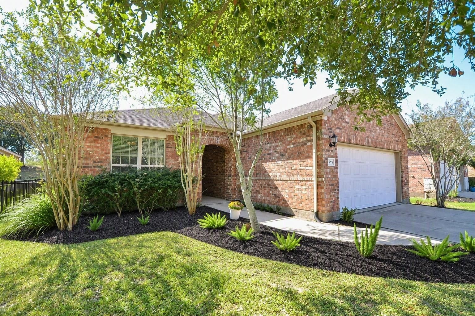 1215 Majestic Oak, Richmond, TX 77469 Most Sought After Single-Story Floor Plan in the neighborhood