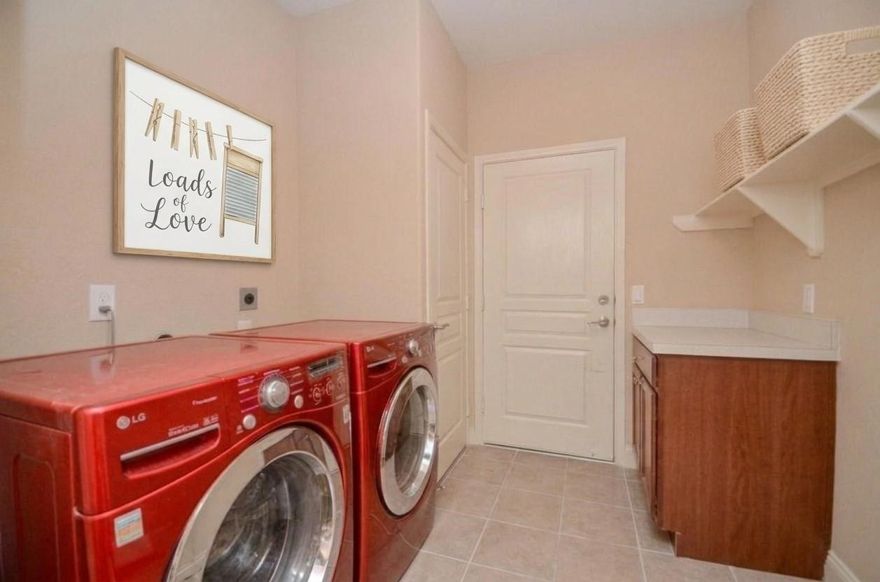 1215 Majestic Oak, Richmond, TX 77469 Large Laundry Room with lots of storage