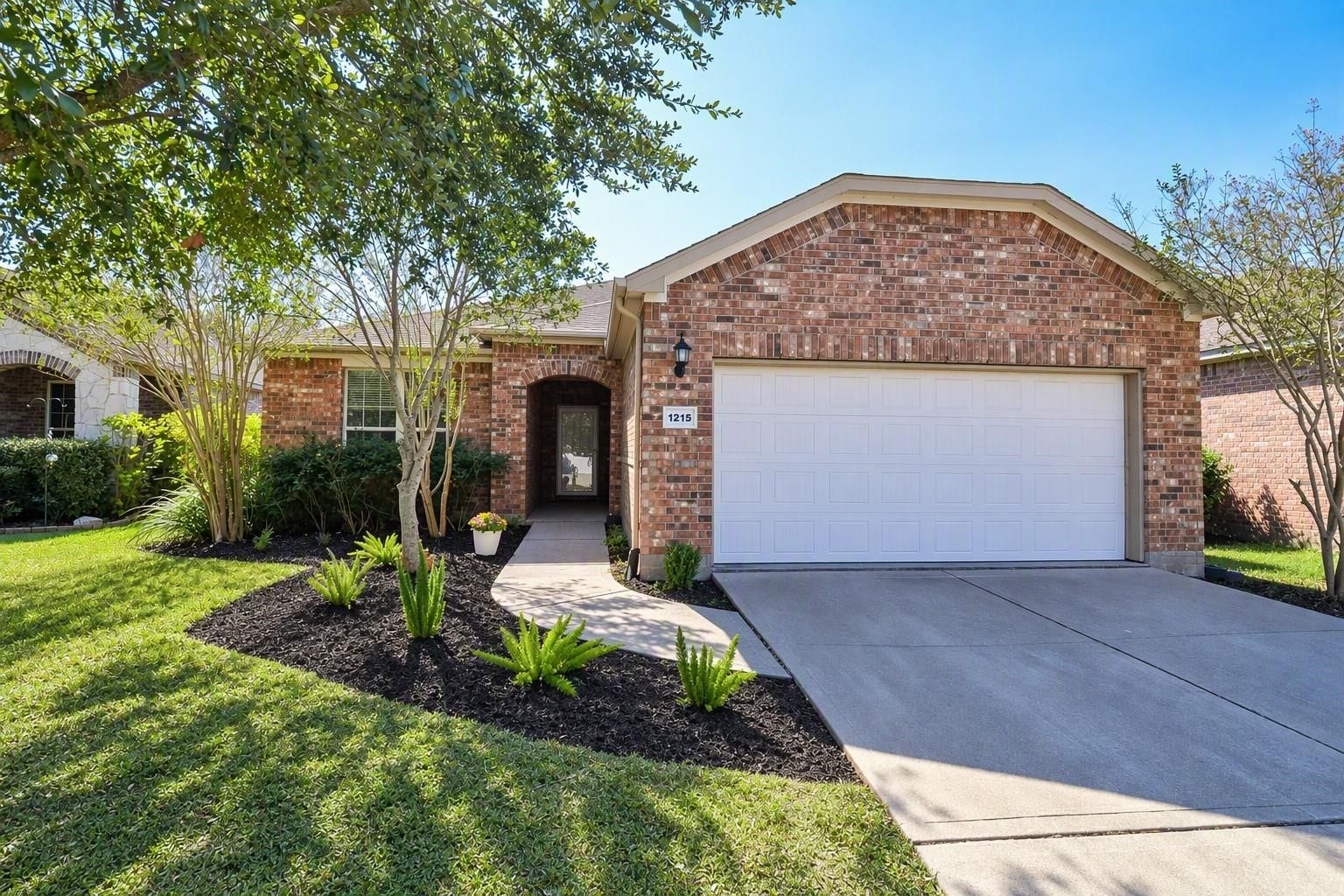 1215 Majestic Oak, Richmond, TX 77469 Beautiful Brick Front Elevation