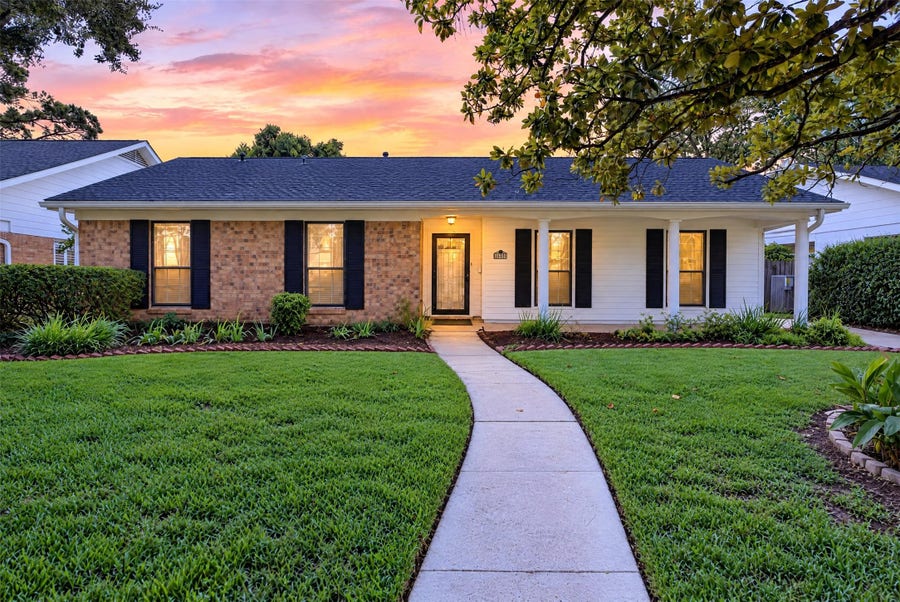 Property photo for 12507 Kingsride Lane, Houston, TX