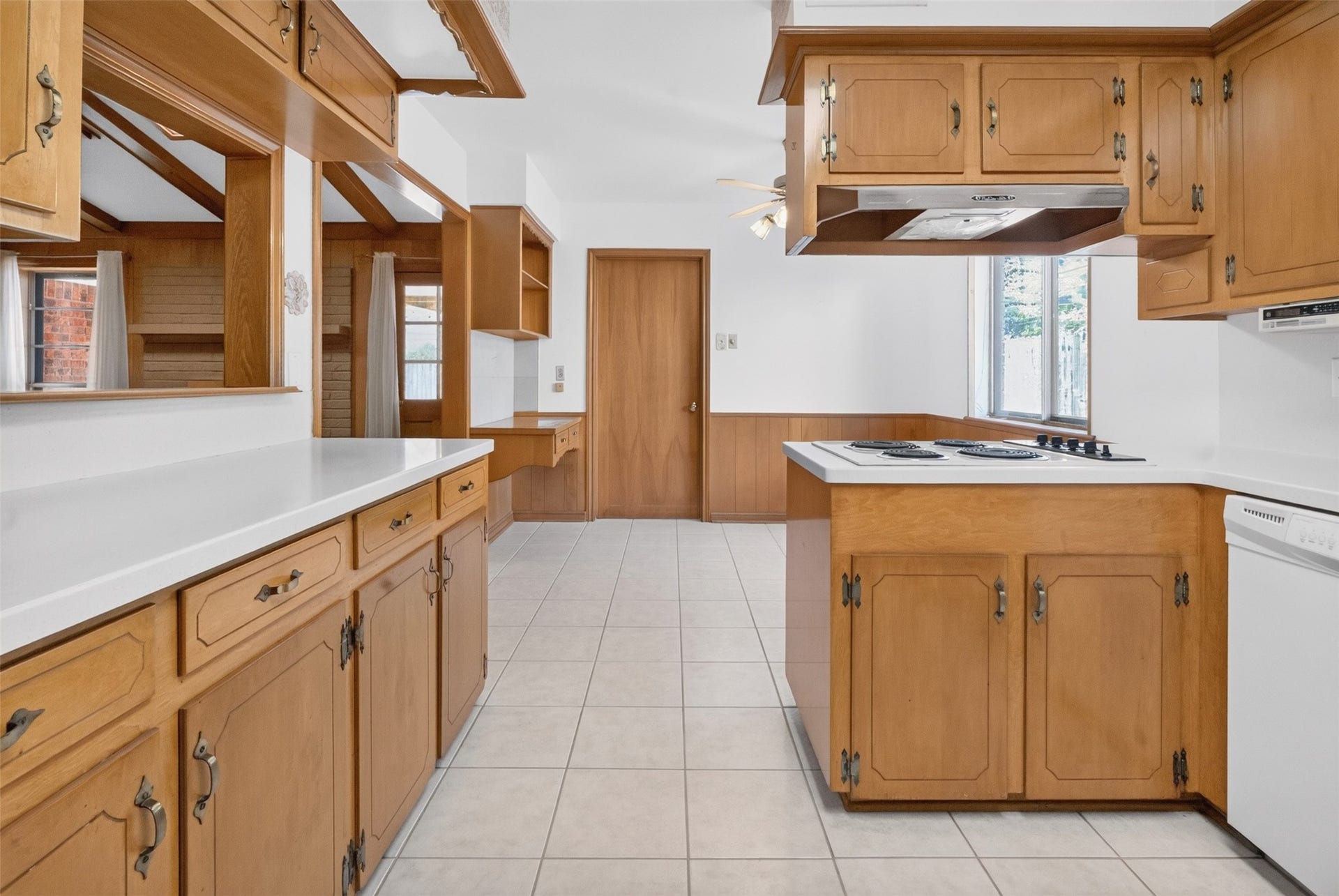 12507 Kingsride Lane, Houston, TX 77024 KITCHEN