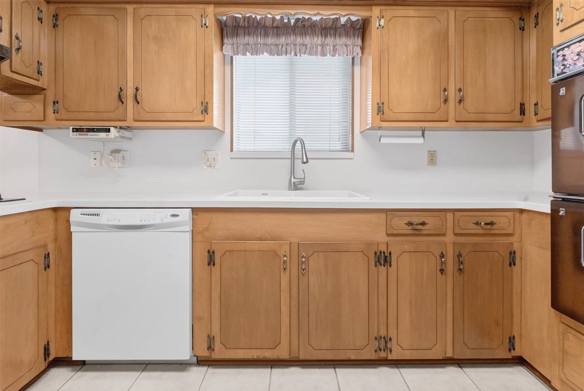 12507 Kingsride Lane, Houston, TX 77024 KITCHEN
