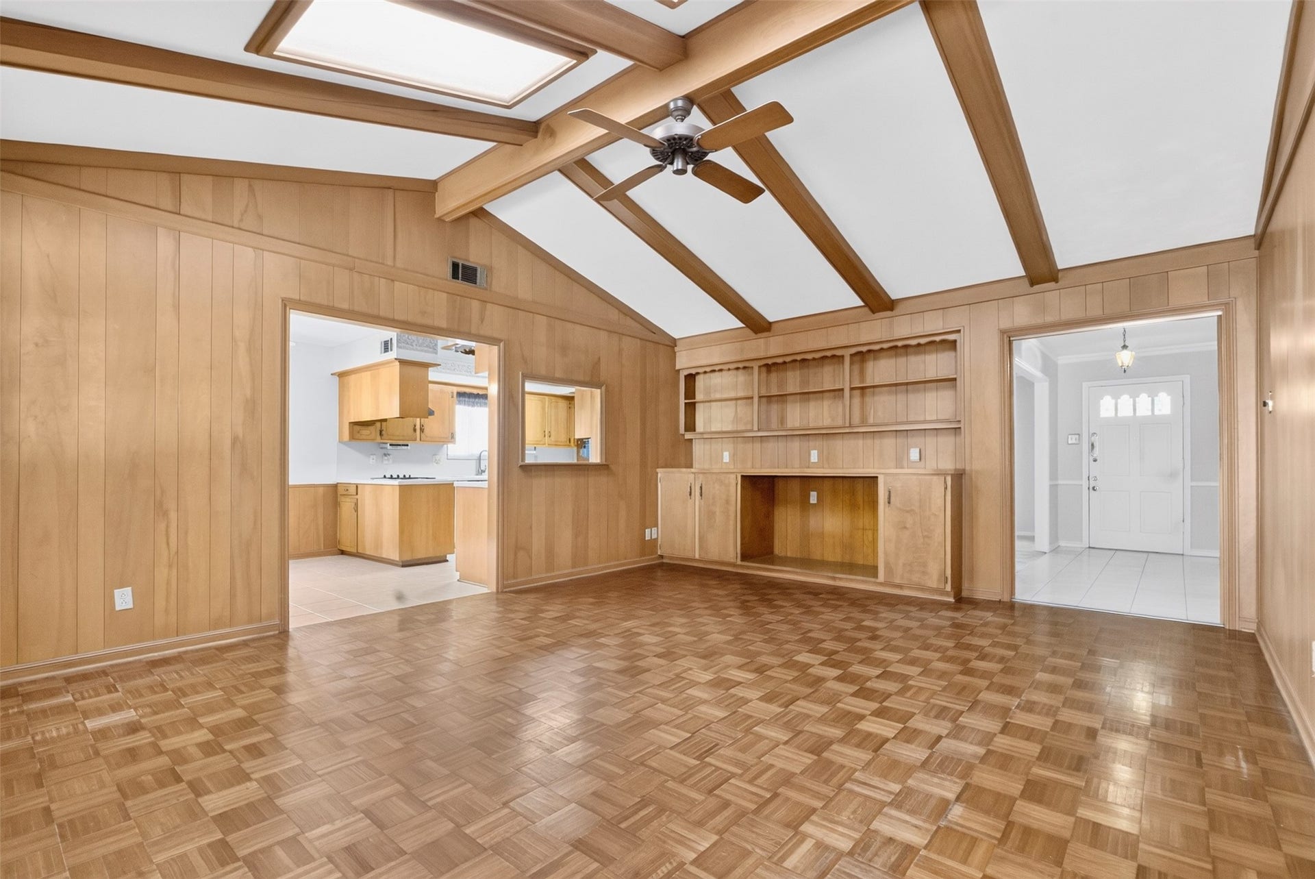 12507 Kingsride Lane, Houston, TX 77024 LIVING ROOM