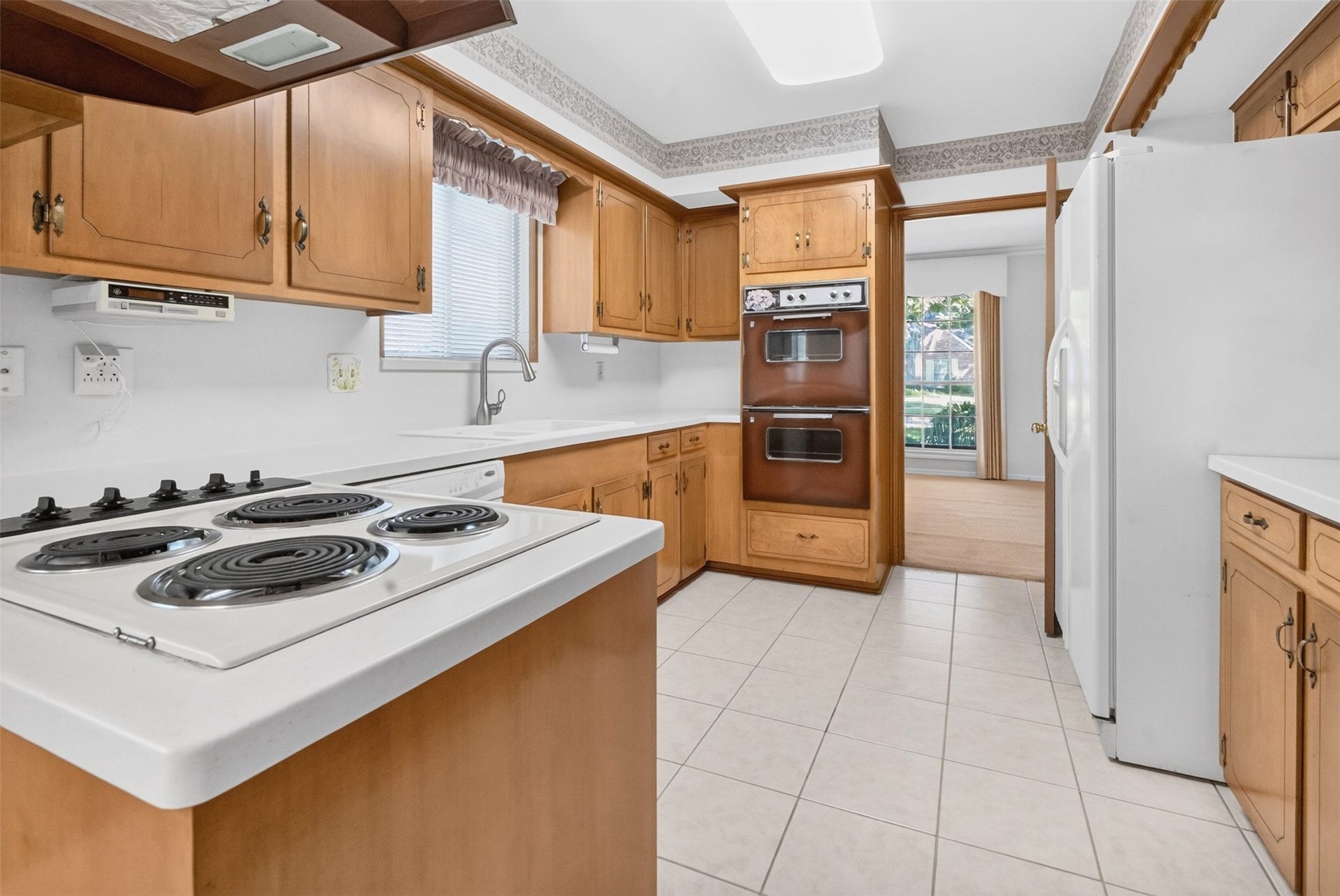 12507 Kingsride Lane, Houston, TX 77024 KITCHEN
