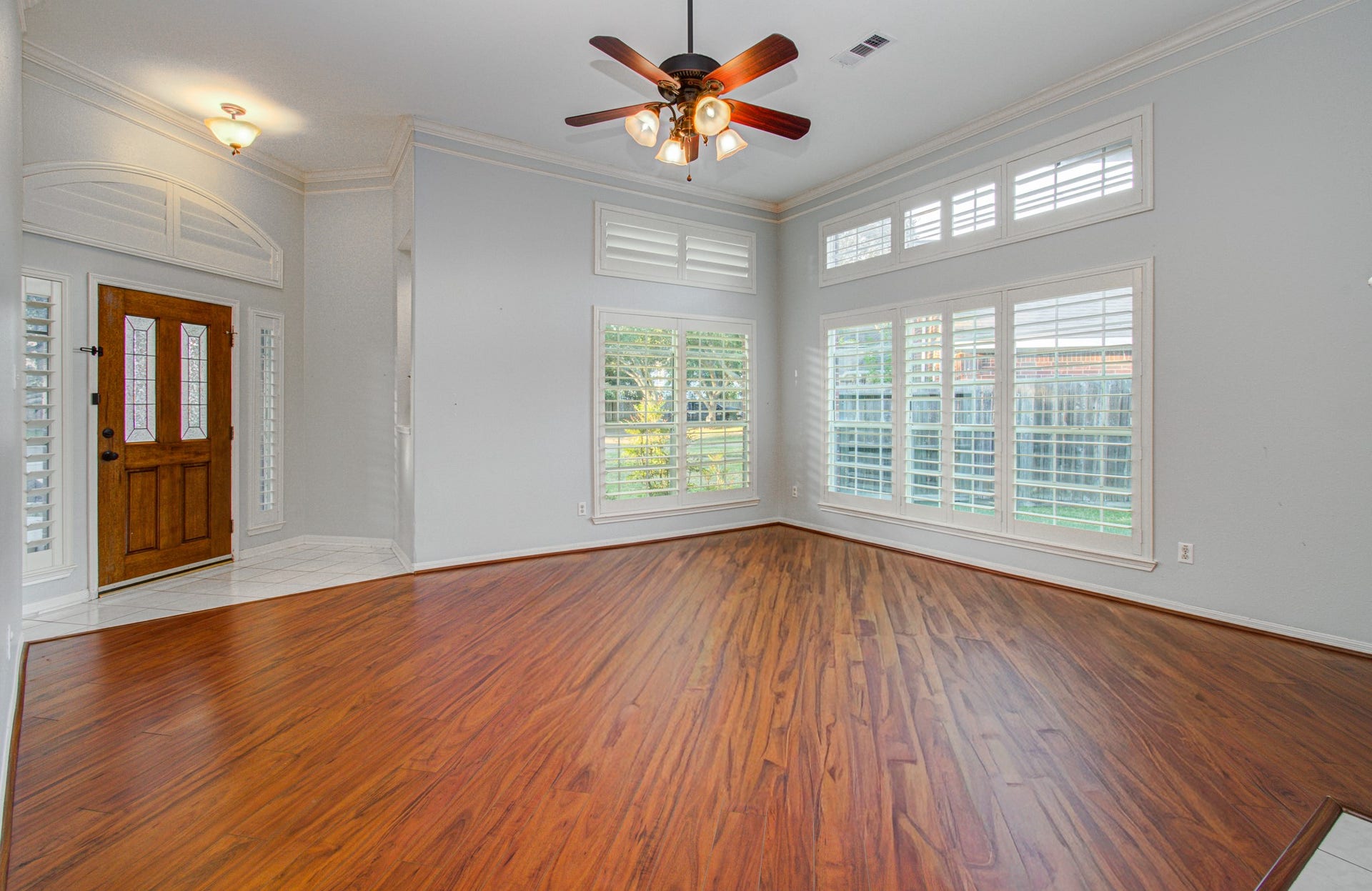 411 Crestridge Drive, Sugar Land, TX 77479
