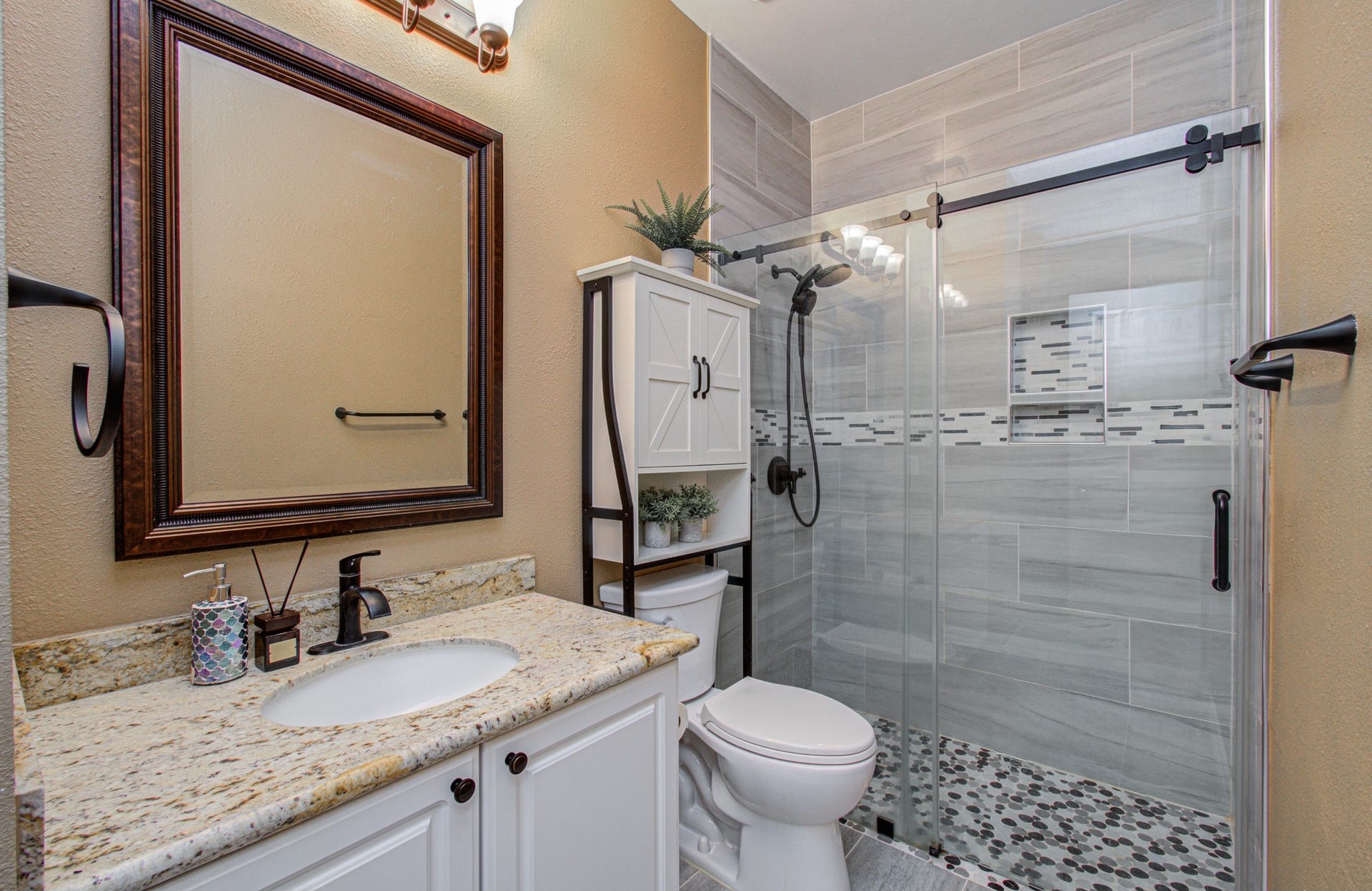 411 Crestridge Drive, Sugar Land, TX 77479