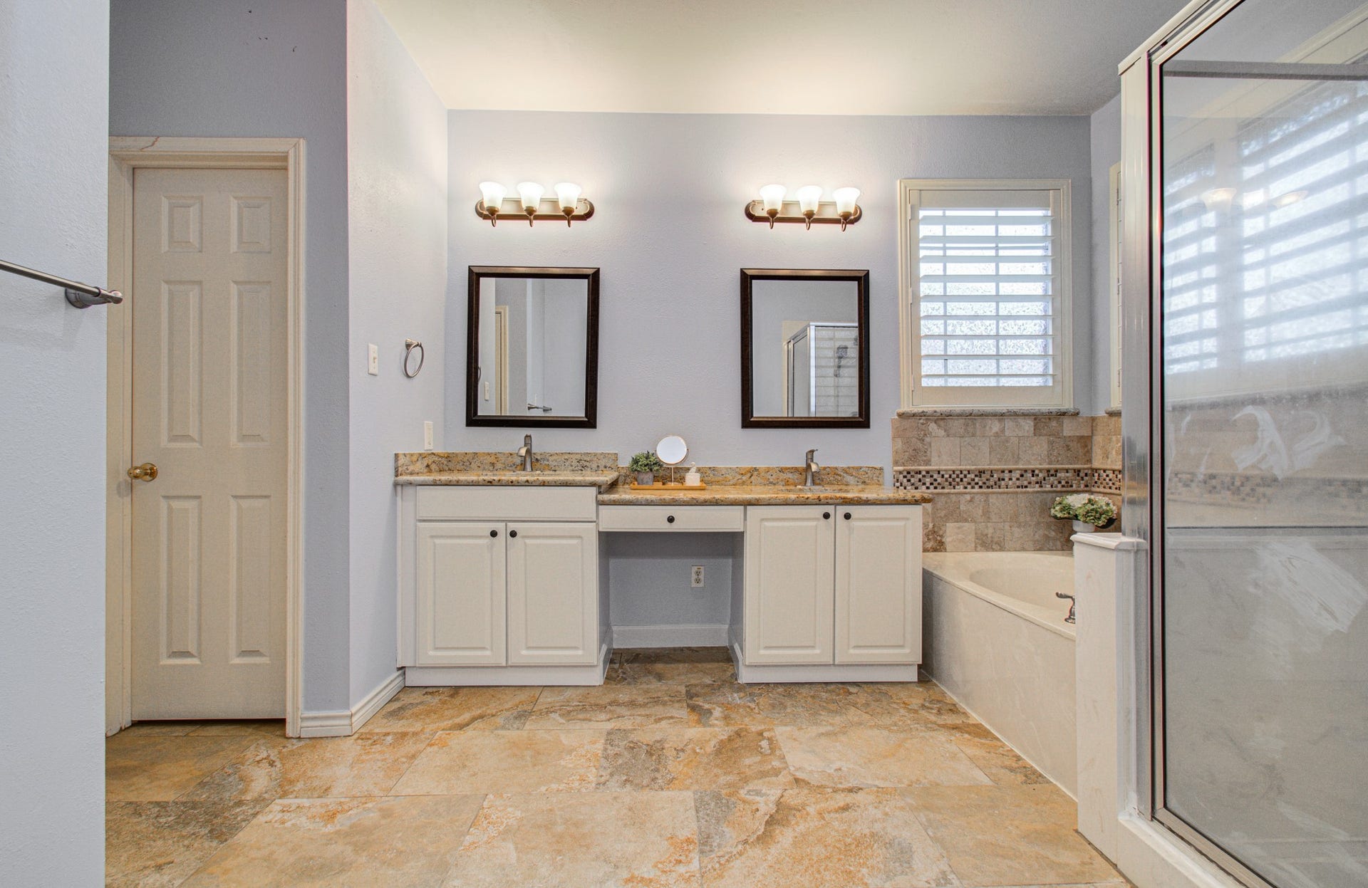 411 Crestridge Drive, Sugar Land, TX 77479