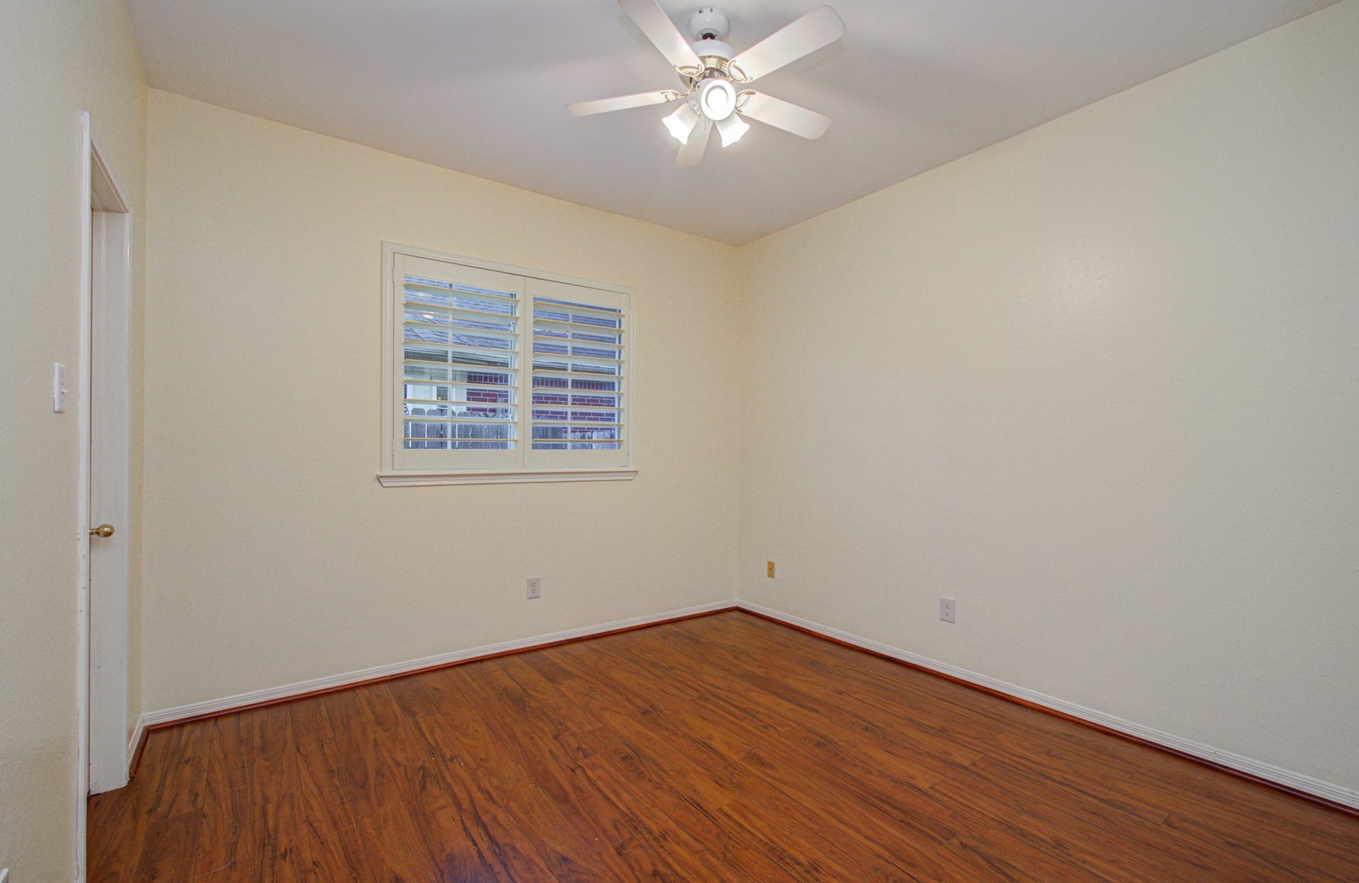 411 Crestridge Drive, Sugar Land, TX 77479