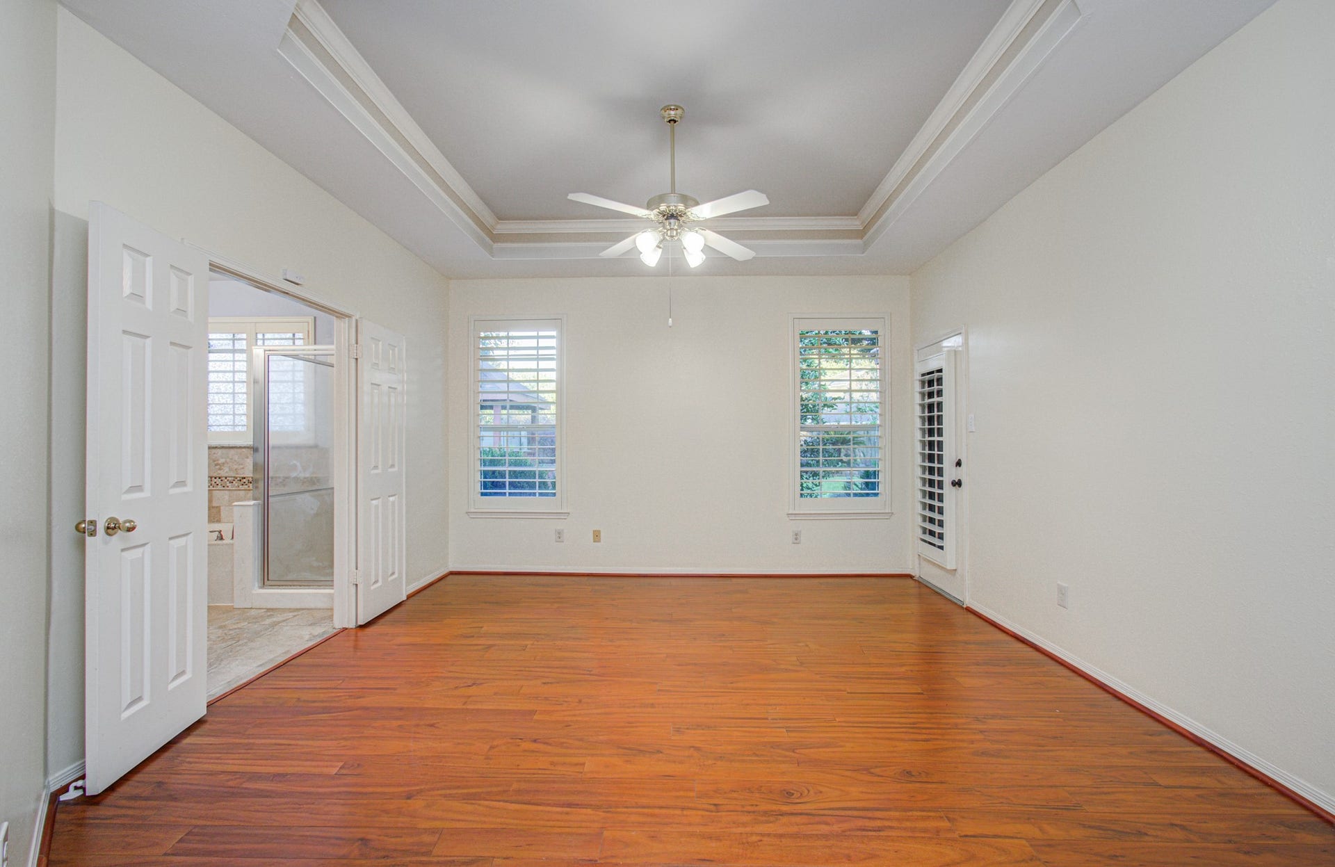 411 Crestridge Drive, Sugar Land, TX 77479