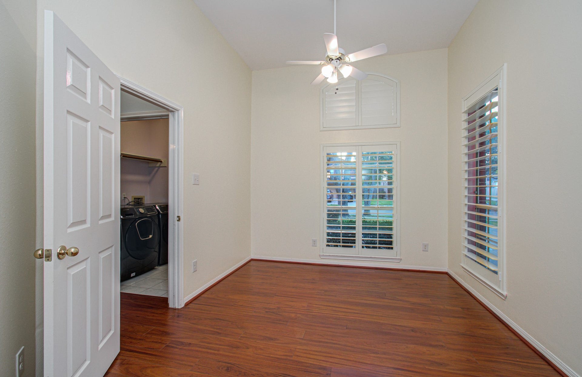 411 Crestridge Drive, Sugar Land, TX 77479