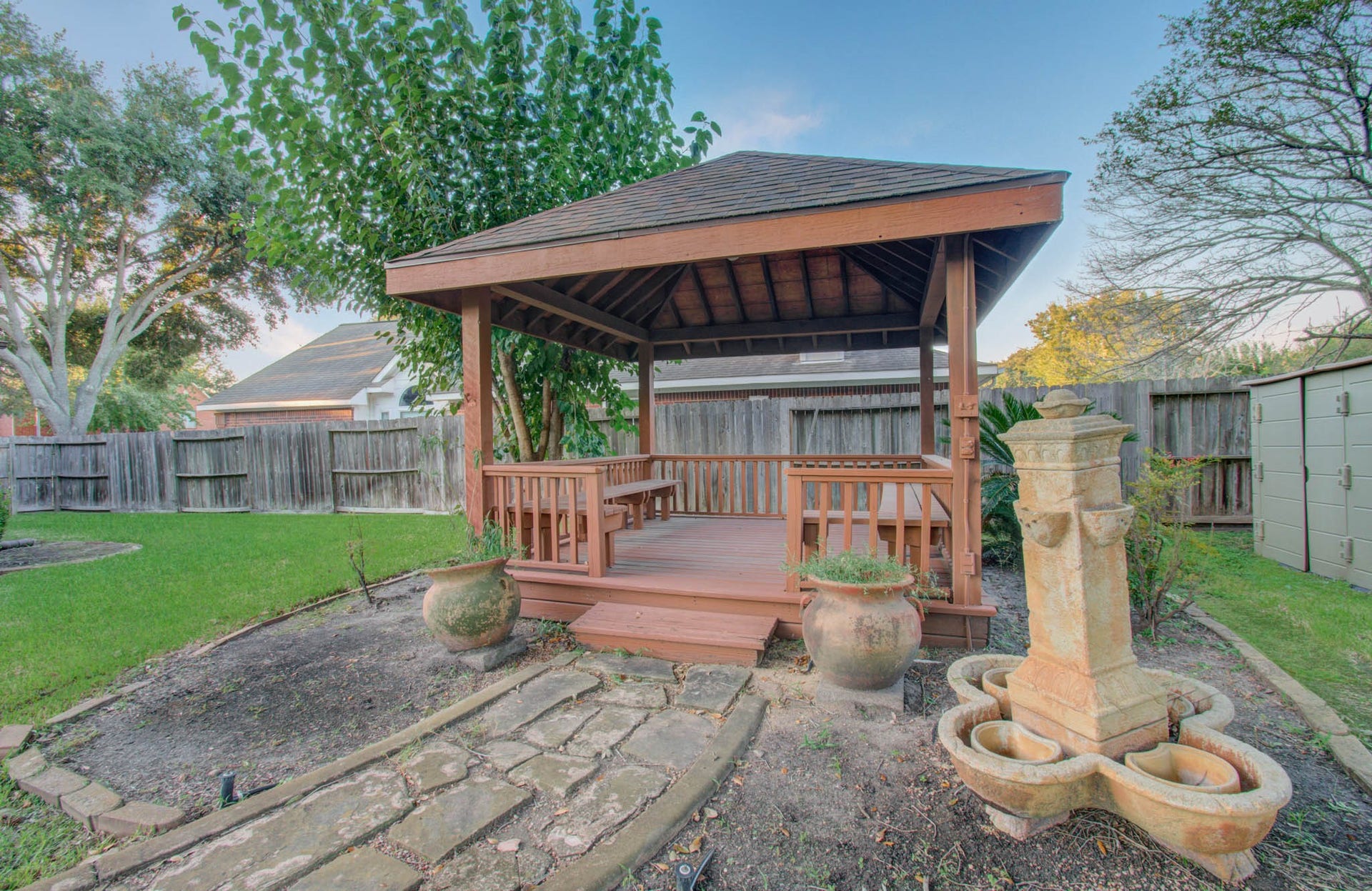 411 Crestridge Drive, Sugar Land, TX 77479