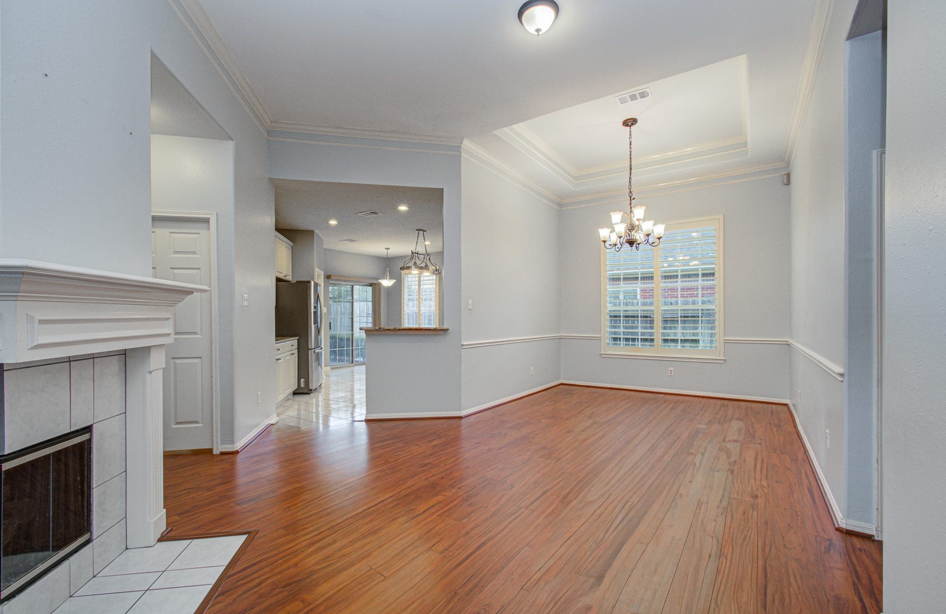 411 Crestridge Drive, Sugar Land, TX 77479