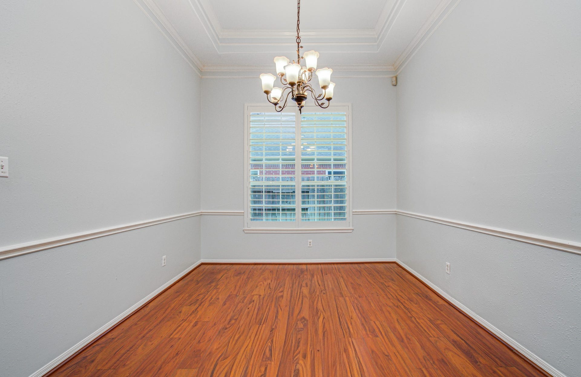 411 Crestridge Drive, Sugar Land, TX 77479