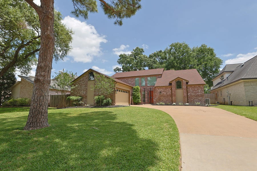 Property photo for 7314 Blenheim Palace Lane, Houston, TX