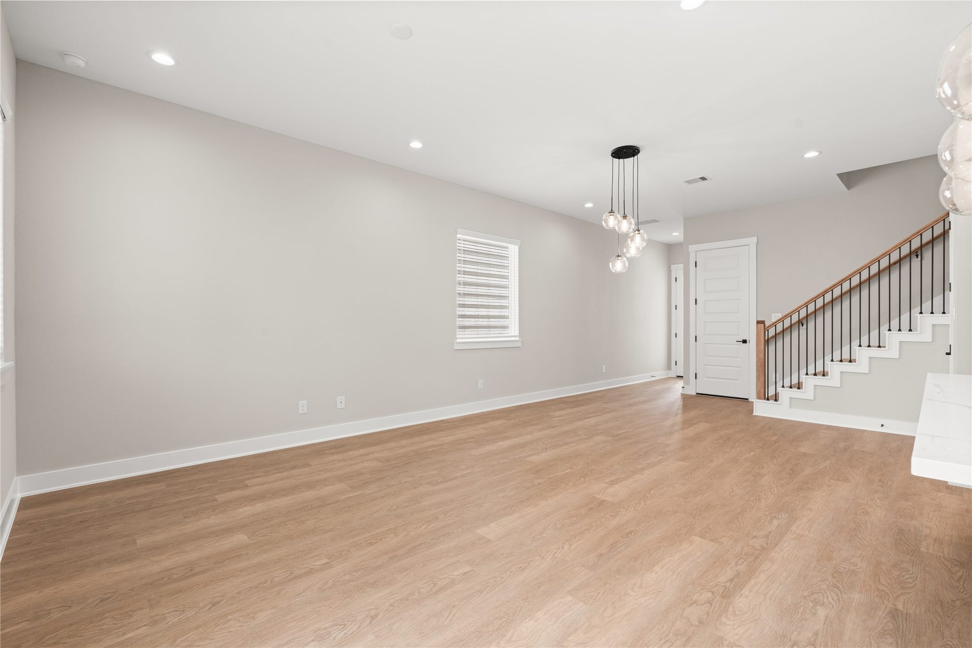 5925 Wheatley Lane, Houston, TX 77091 5925 Wheatley Lane, Houston, TX 77091