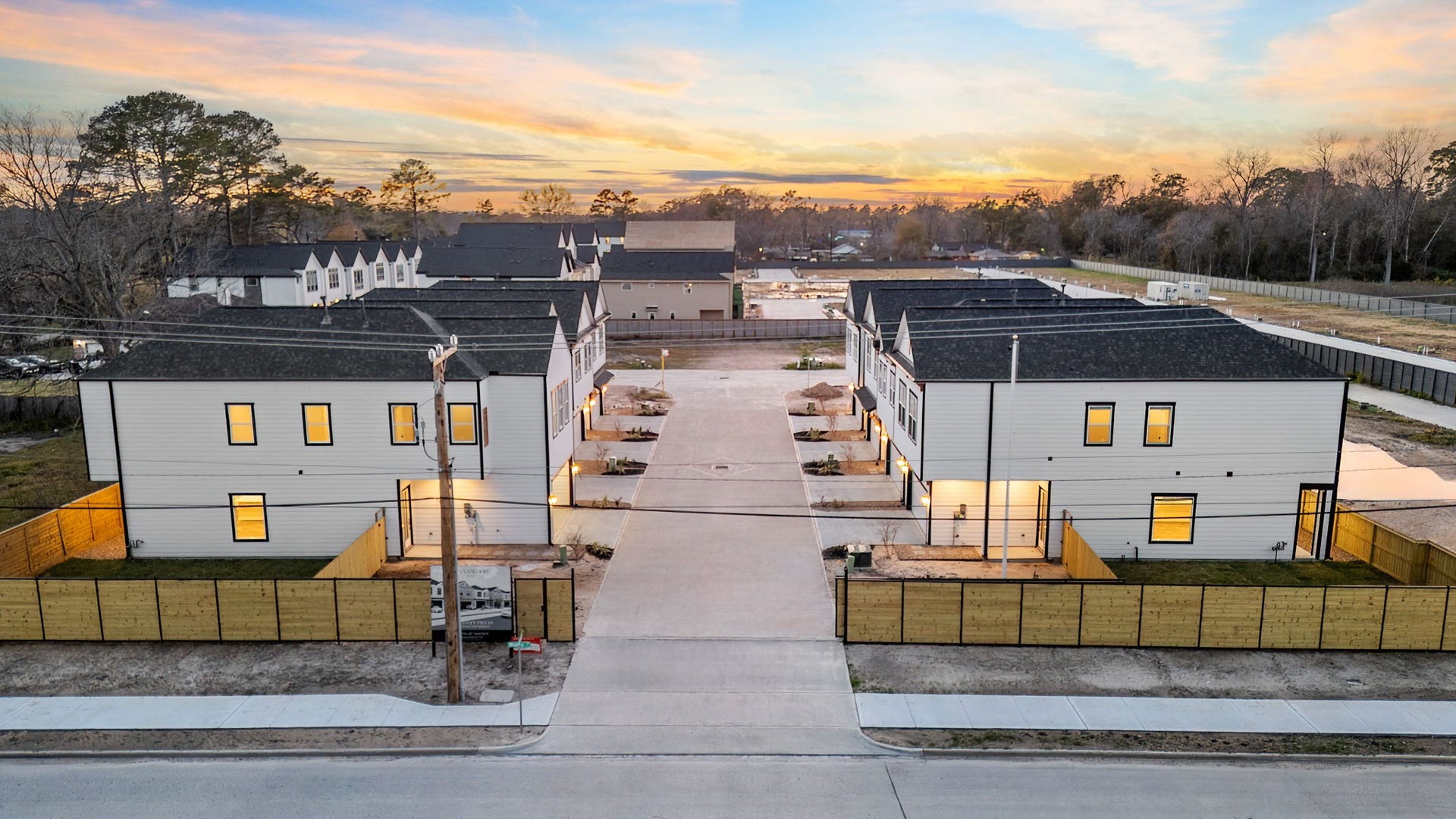 5925 Wheatley Lane, Houston, TX 77091 5925 Wheatley Lane, Houston, TX 77091