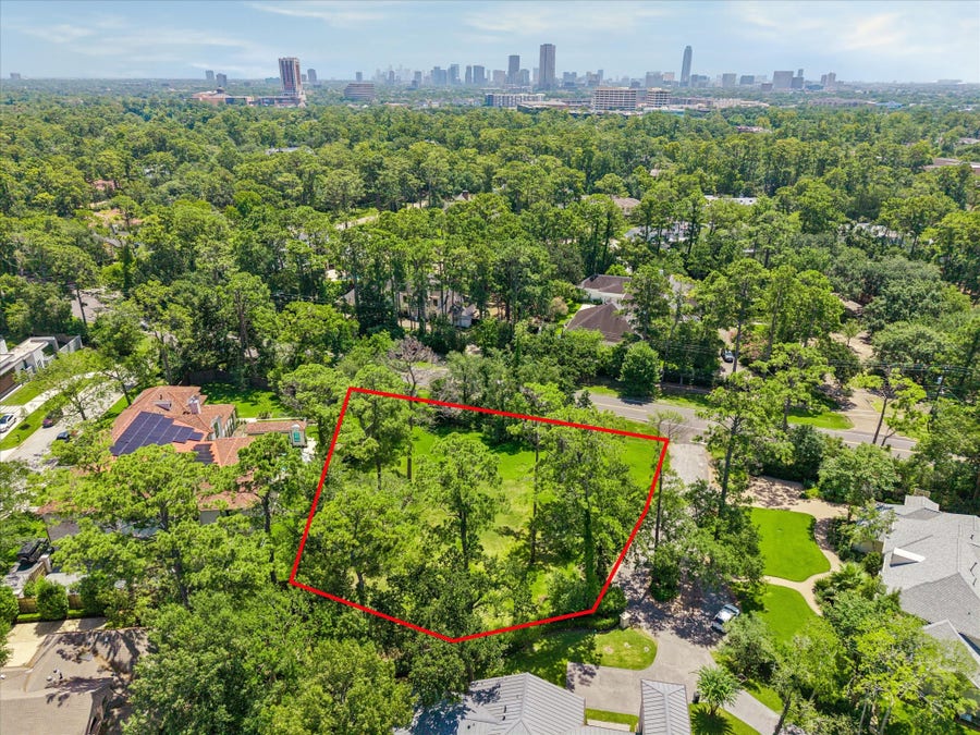 Property photo for 11320 Memorial Drive, Piney Point Village, TX