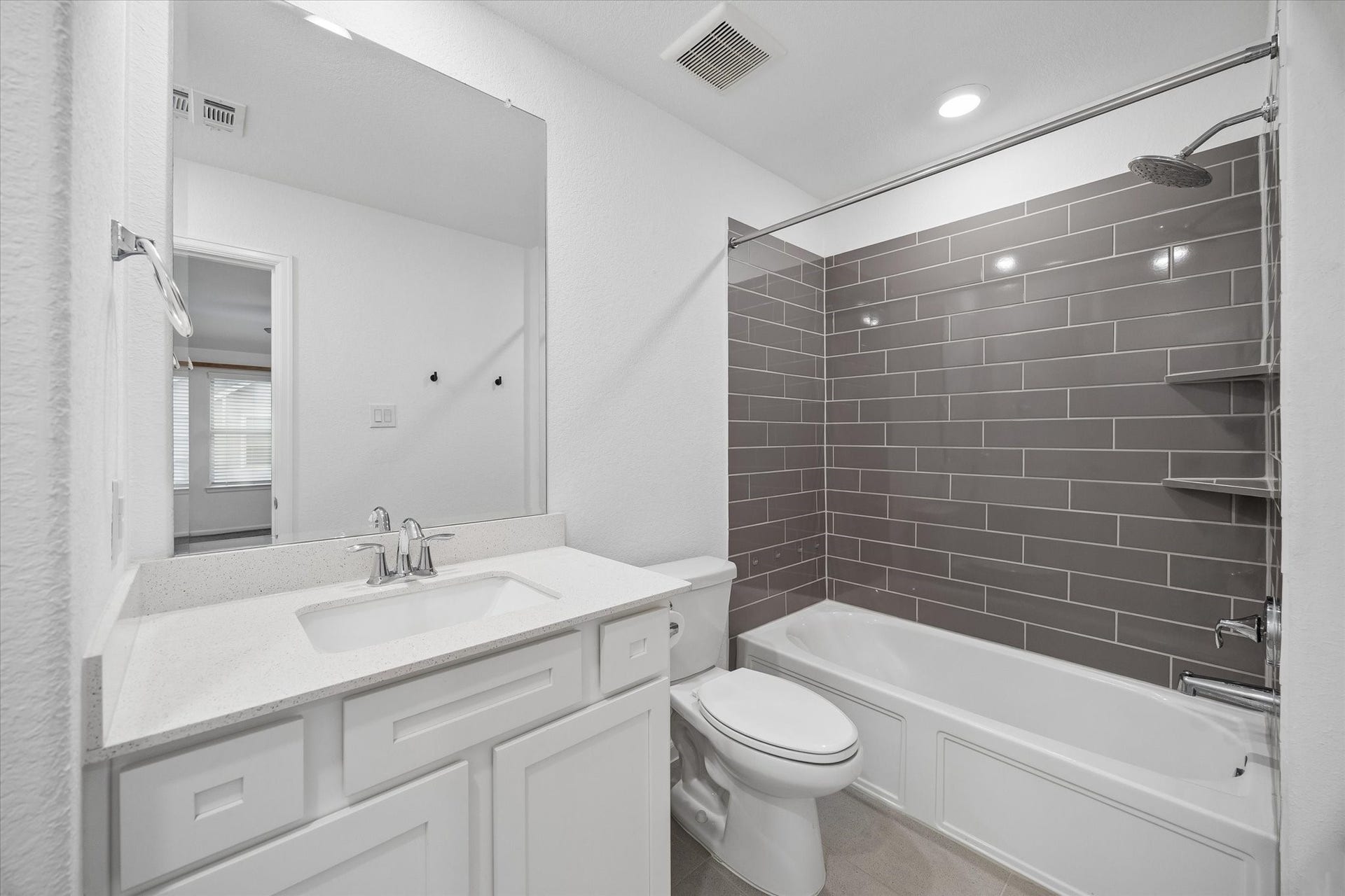 5102 Chapel Heights Drive, Houston, TX 77018 5102 Chapel Heights Drive, Houston, TX 77018