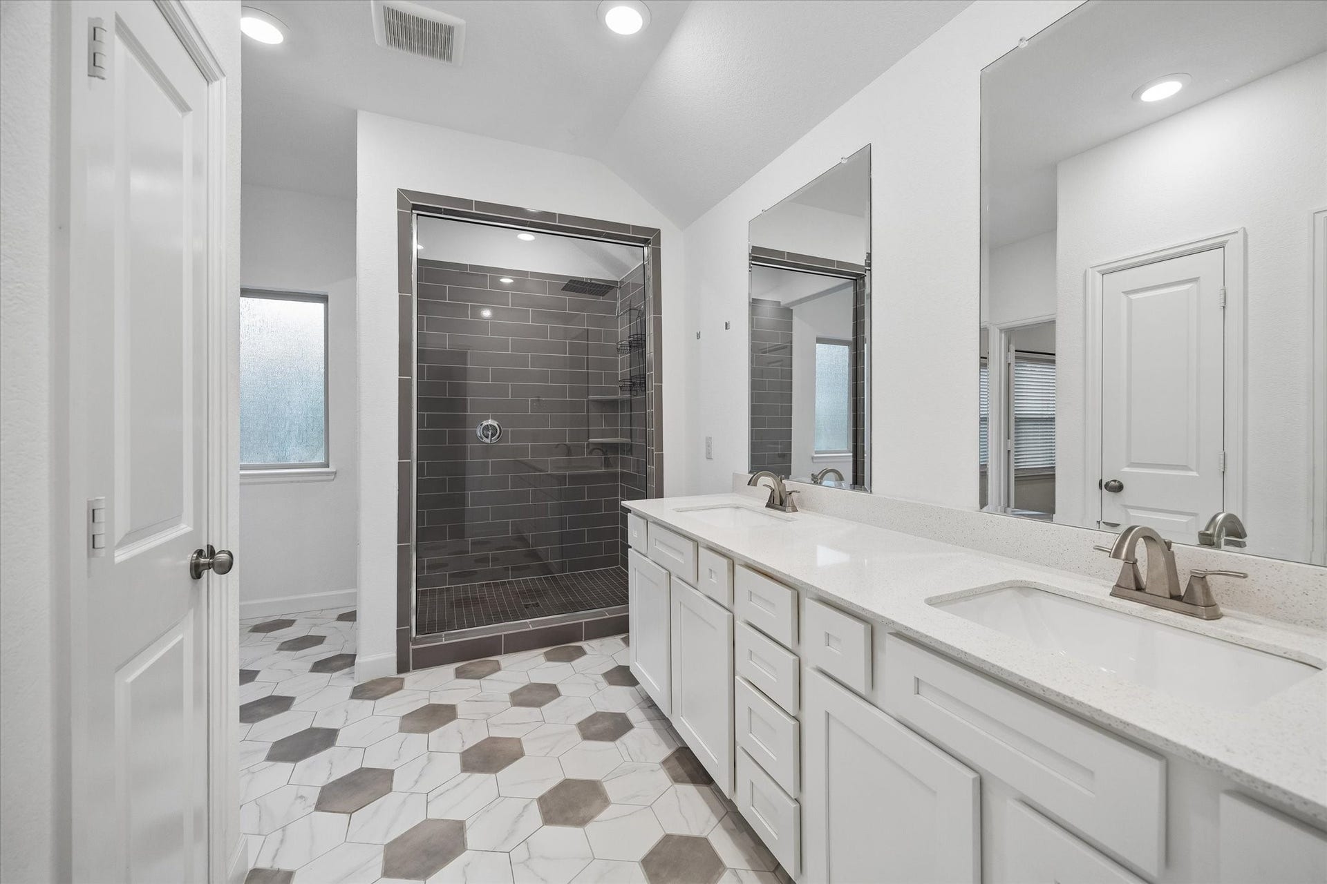 5102 Chapel Heights Drive, Houston, TX 77018 5102 Chapel Heights Drive, Houston, TX 77018