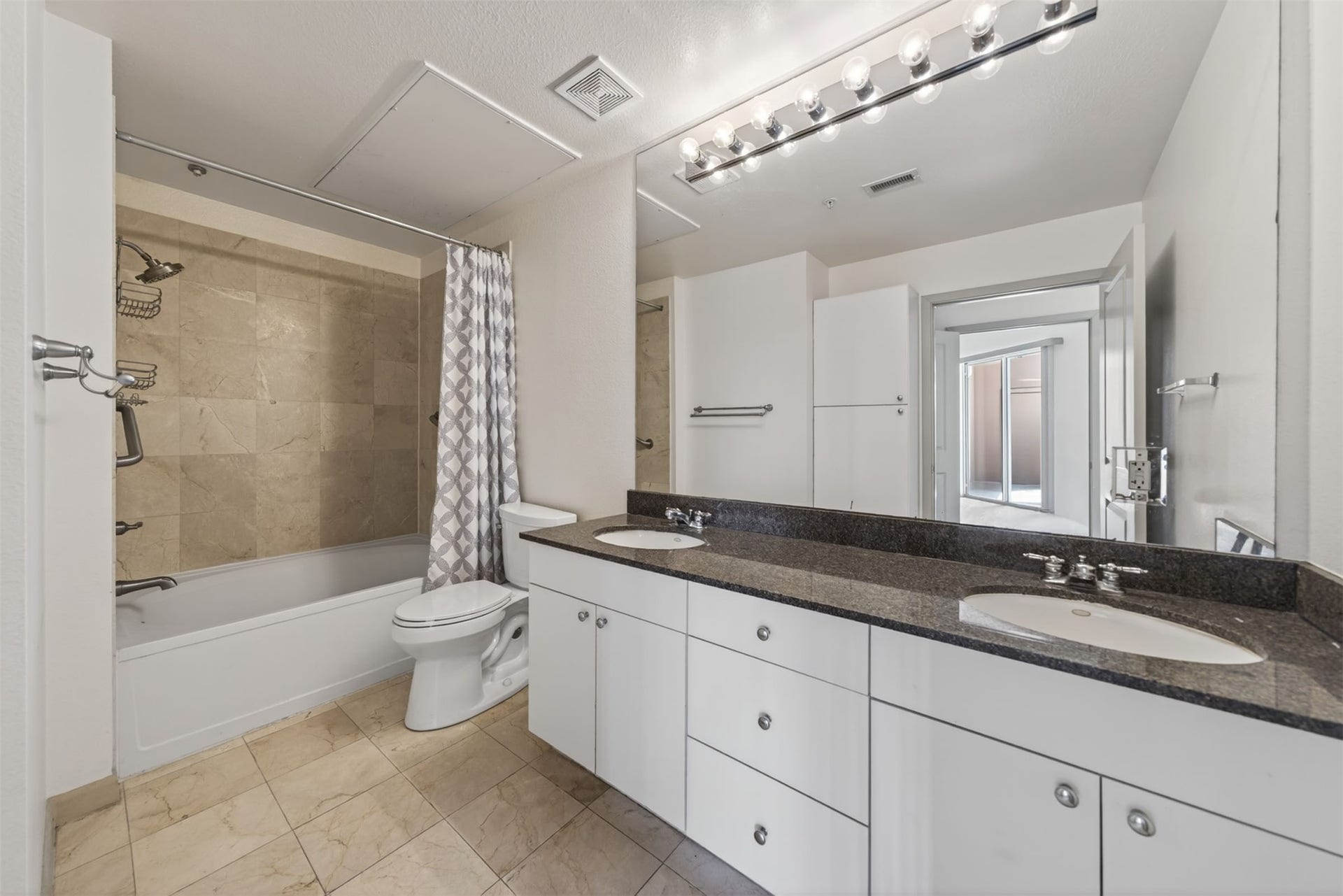 3505 Sage Road, #314, Houston, TX 77056 3505 Sage Road, #314, Houston, TX 77056