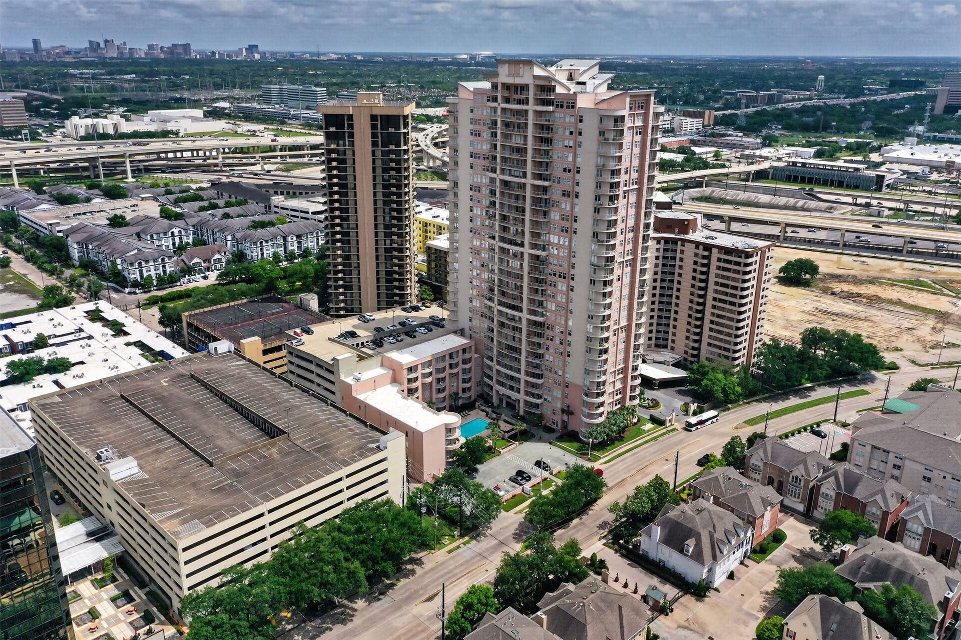 3505 Sage Road, #314, Houston, TX 77056 3505 Sage Road, #314, Houston, TX 77056
