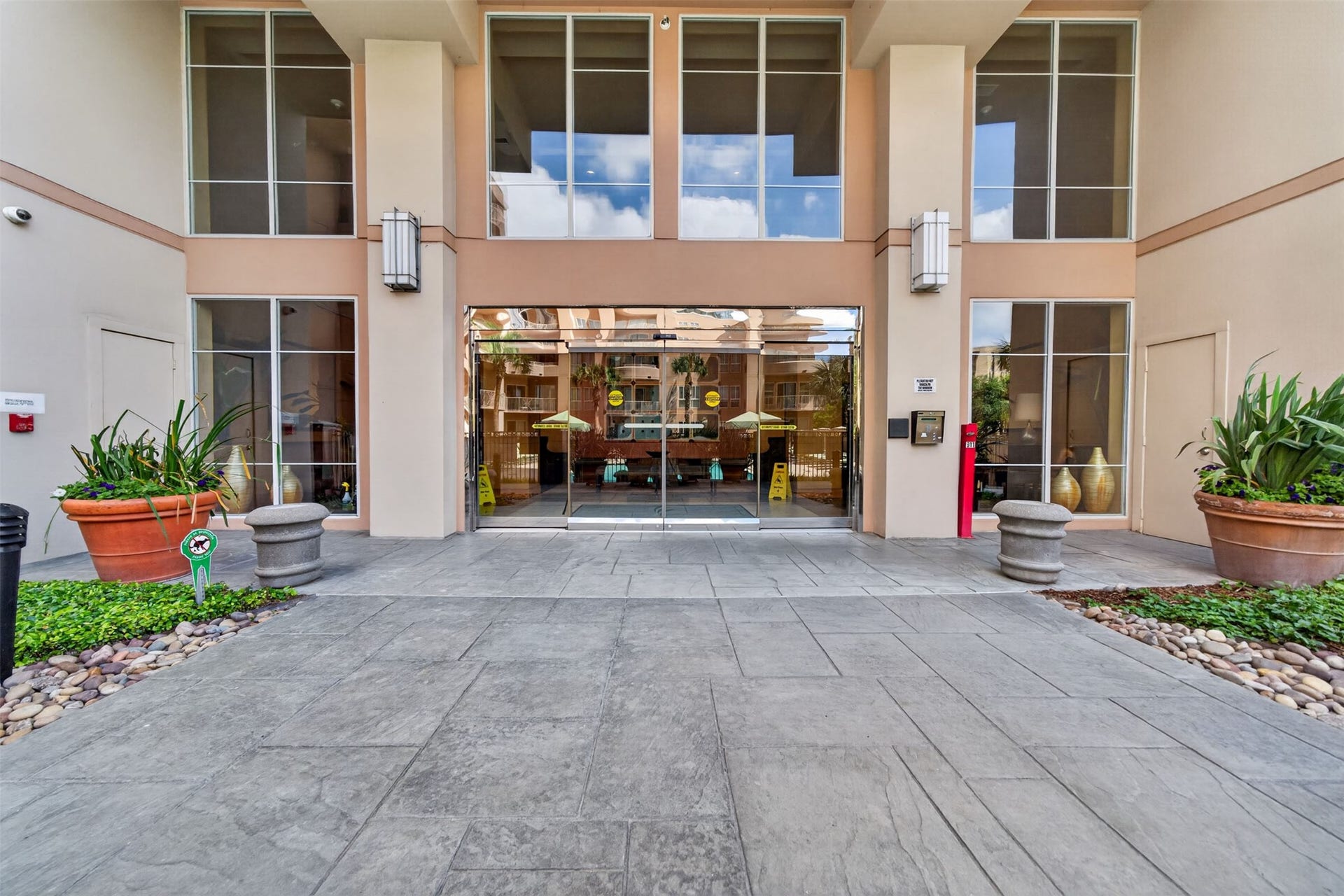 3505 Sage Road, #314, Houston, TX 77056 3505 Sage Road, #314, Houston, TX 77056