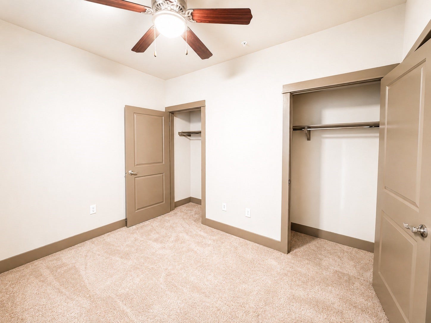 2910 Milam st Street, #1426, Houston, TX 77006 seperate bedroom space