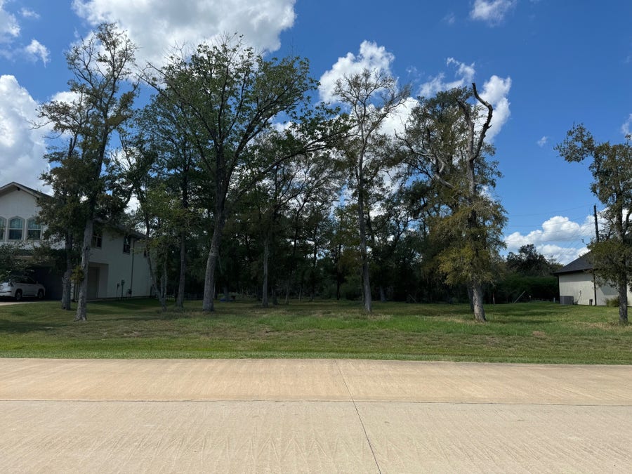 Property photo for 818 Royal Lakes Manor Boulevard, Richmond, TX