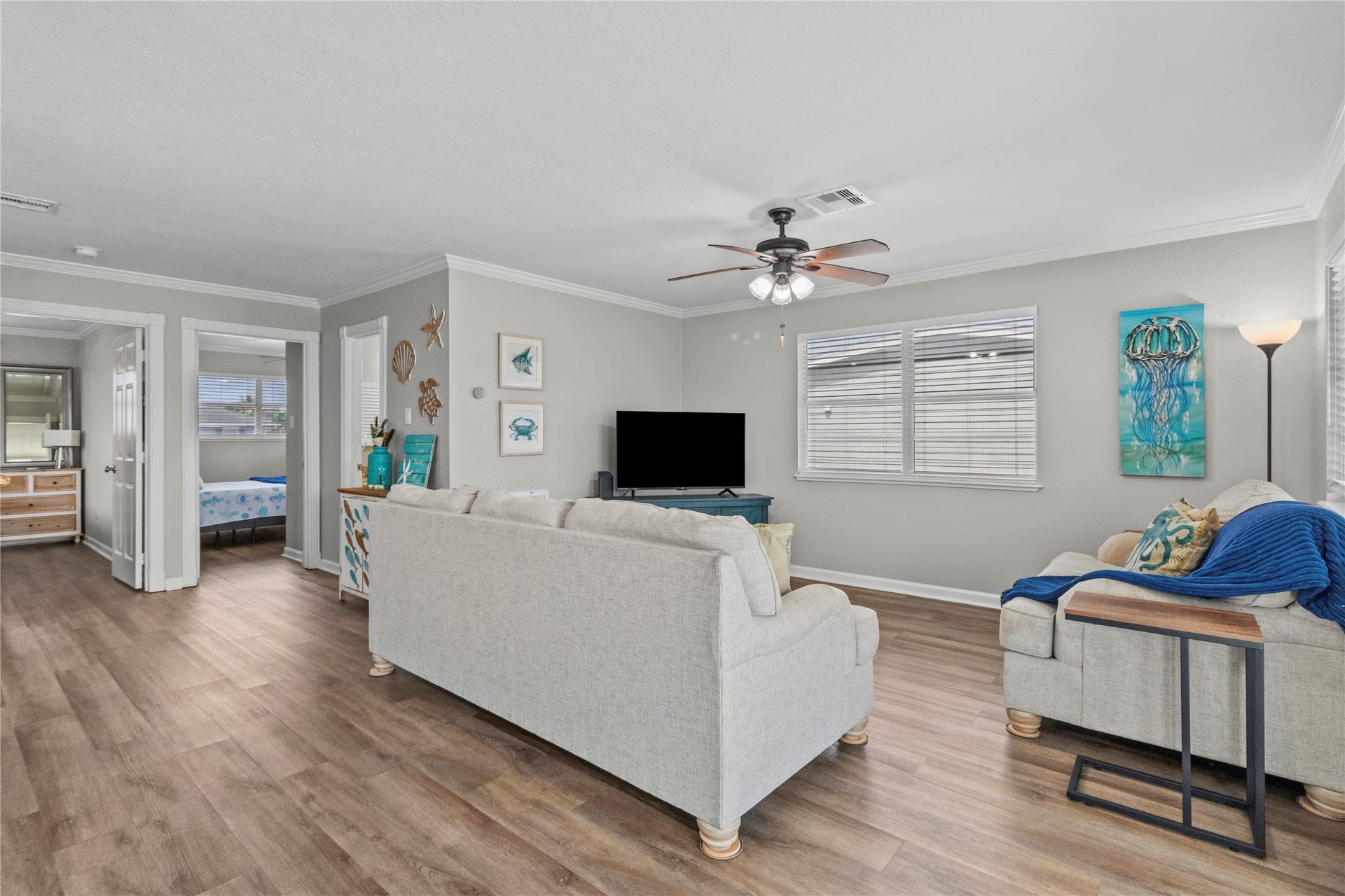 250 Barracuda Street, Bayou Vista, TX 77563 Open concept