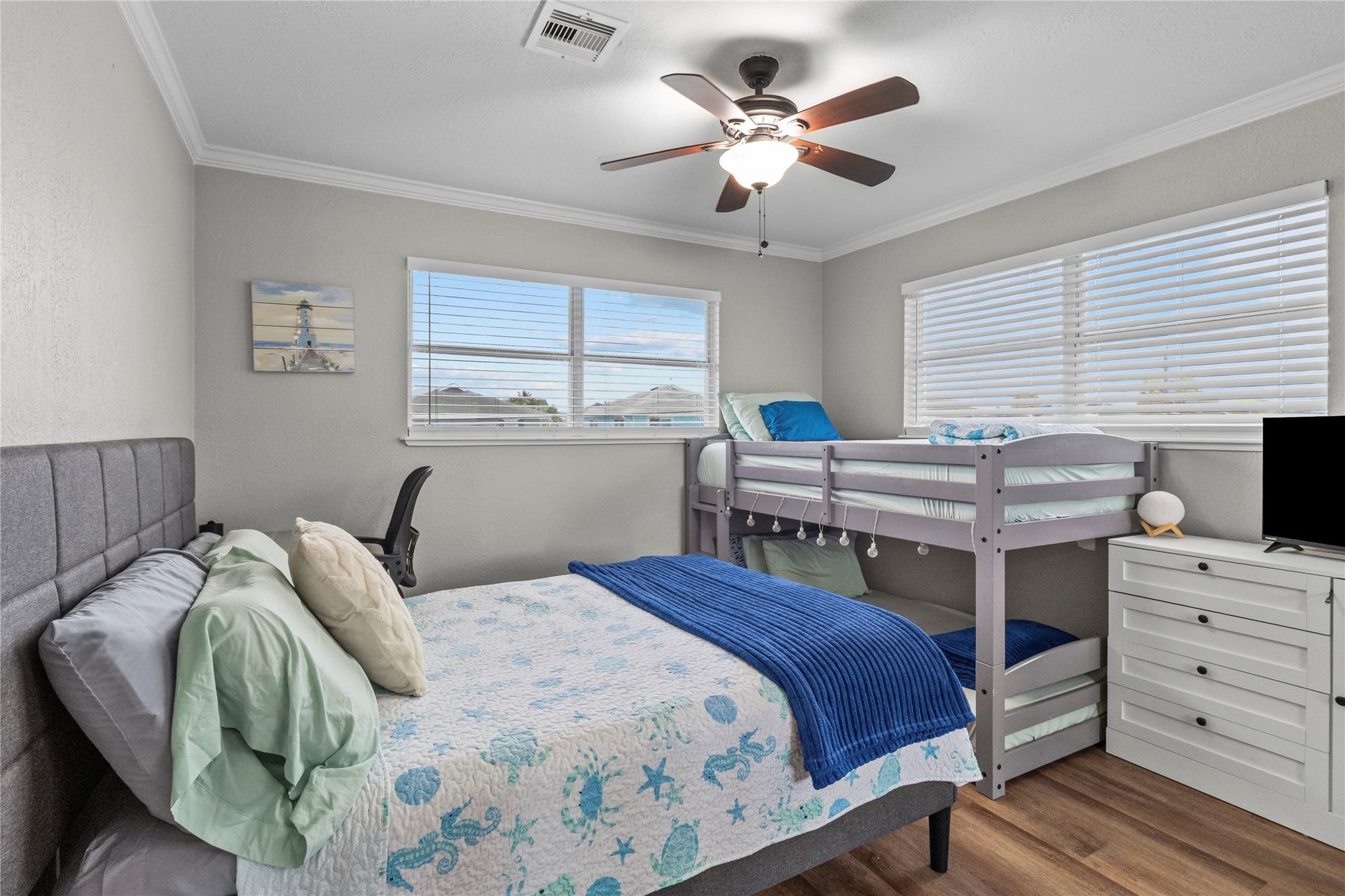 250 Barracuda Street, Bayou Vista, TX 77563 Secondary bedroom
