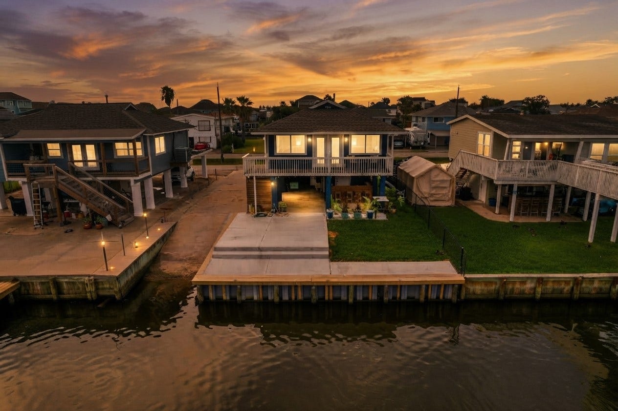 250 Barracuda Street, Bayou Vista, TX 77563 250 Barracuda Street, Bayou Vista, TX 77563