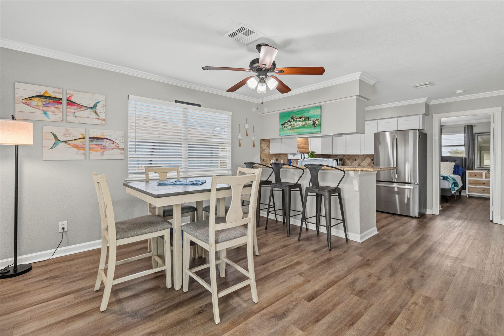 250 Barracuda Street, Bayou Vista, TX 77563 Open floor plan