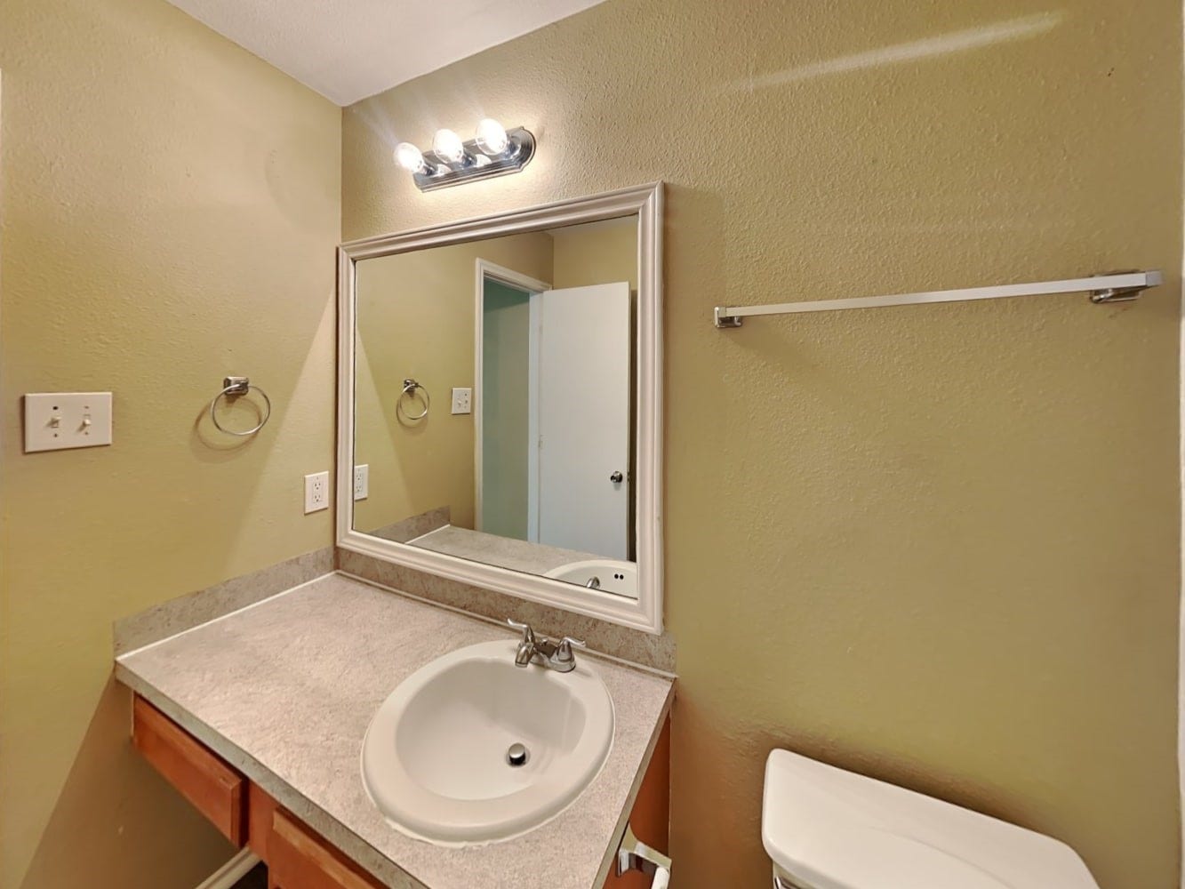1466 Grand Prince Lane, Houston, TX 77073 1466 Grand Prince Lane, Houston, TX 77073