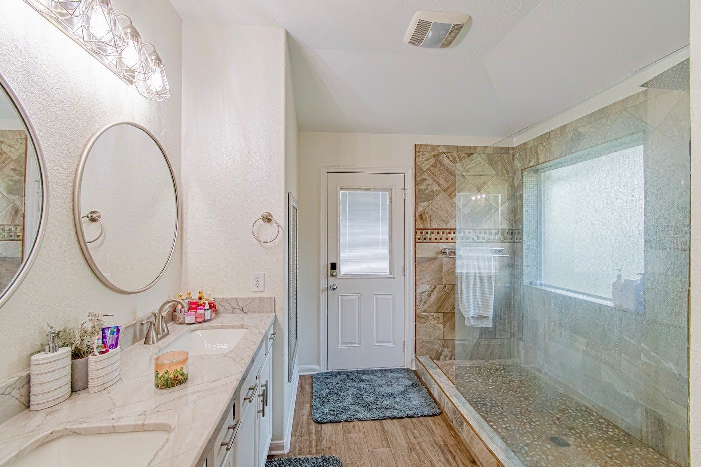 4108 S Meridian Greens Drive, Dickinson, TX 77539 4108 S Meridian Greens Drive, Dickinson, TX 77539