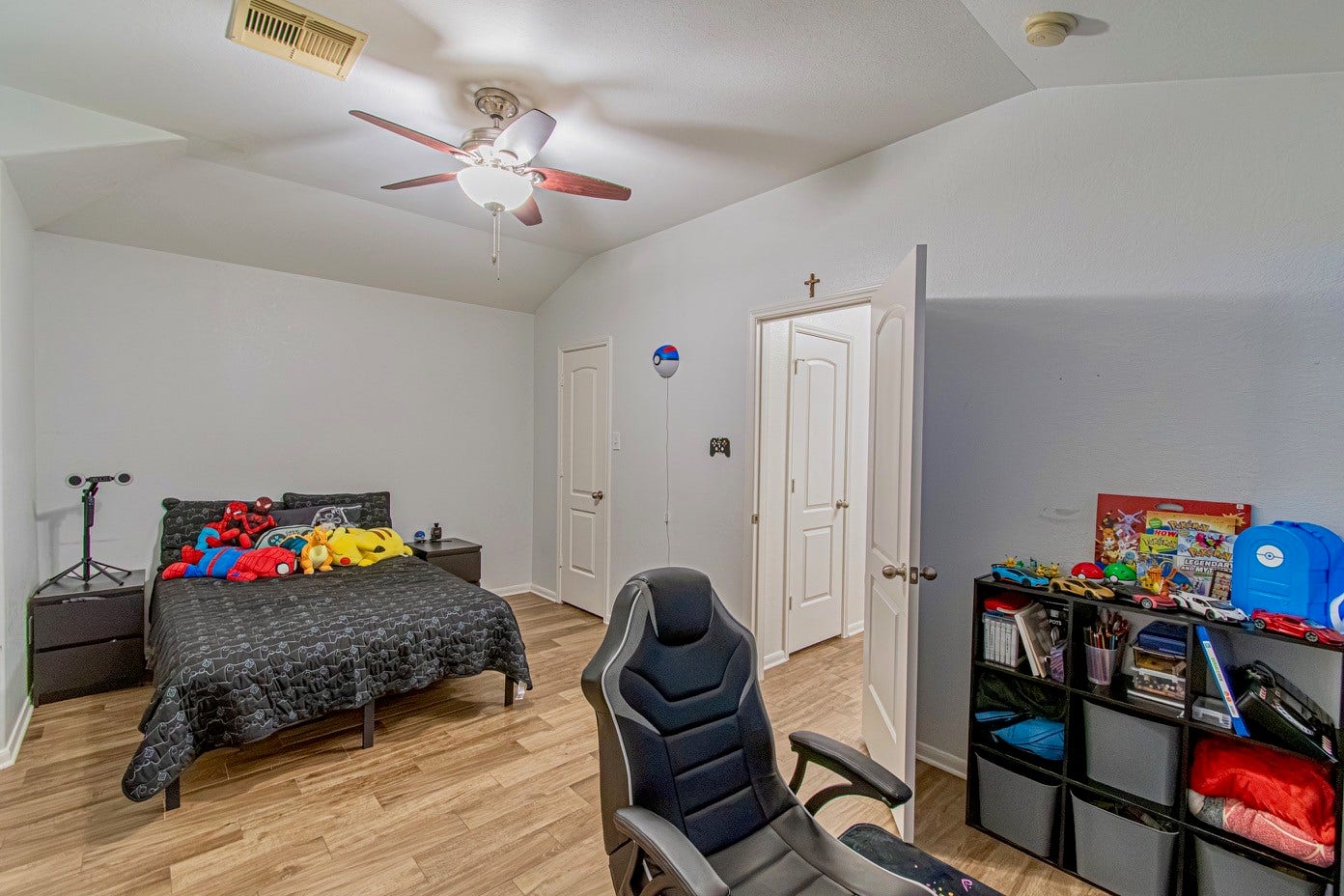 4108 S Meridian Greens Drive, Dickinson, TX 77539 Forth Bedroom