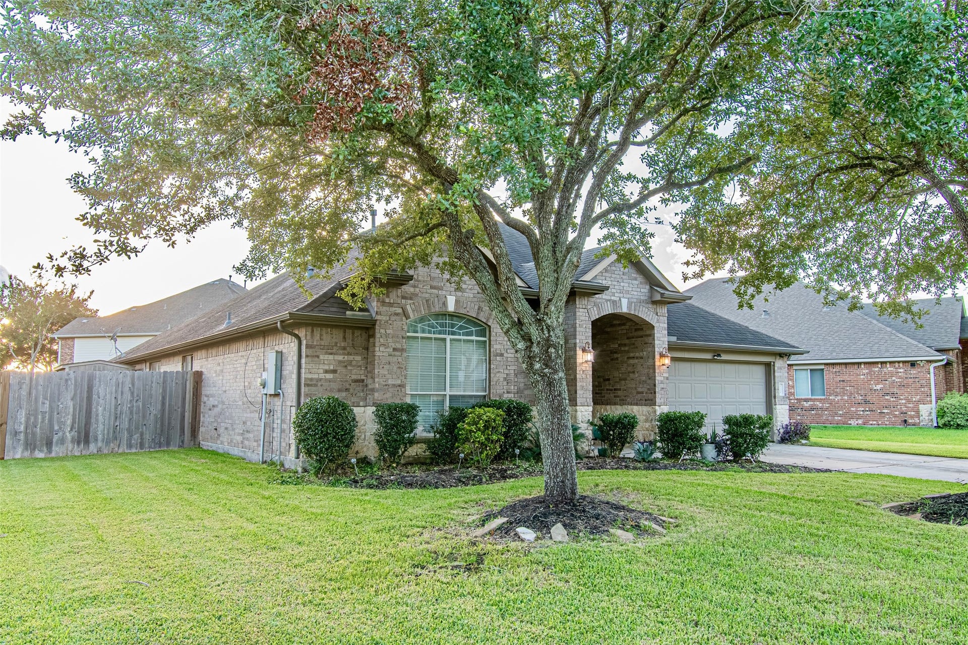 4108 S Meridian Greens Drive, Dickinson, TX 77539 4108 S Meridian Greens Drive, Dickinson, TX 77539