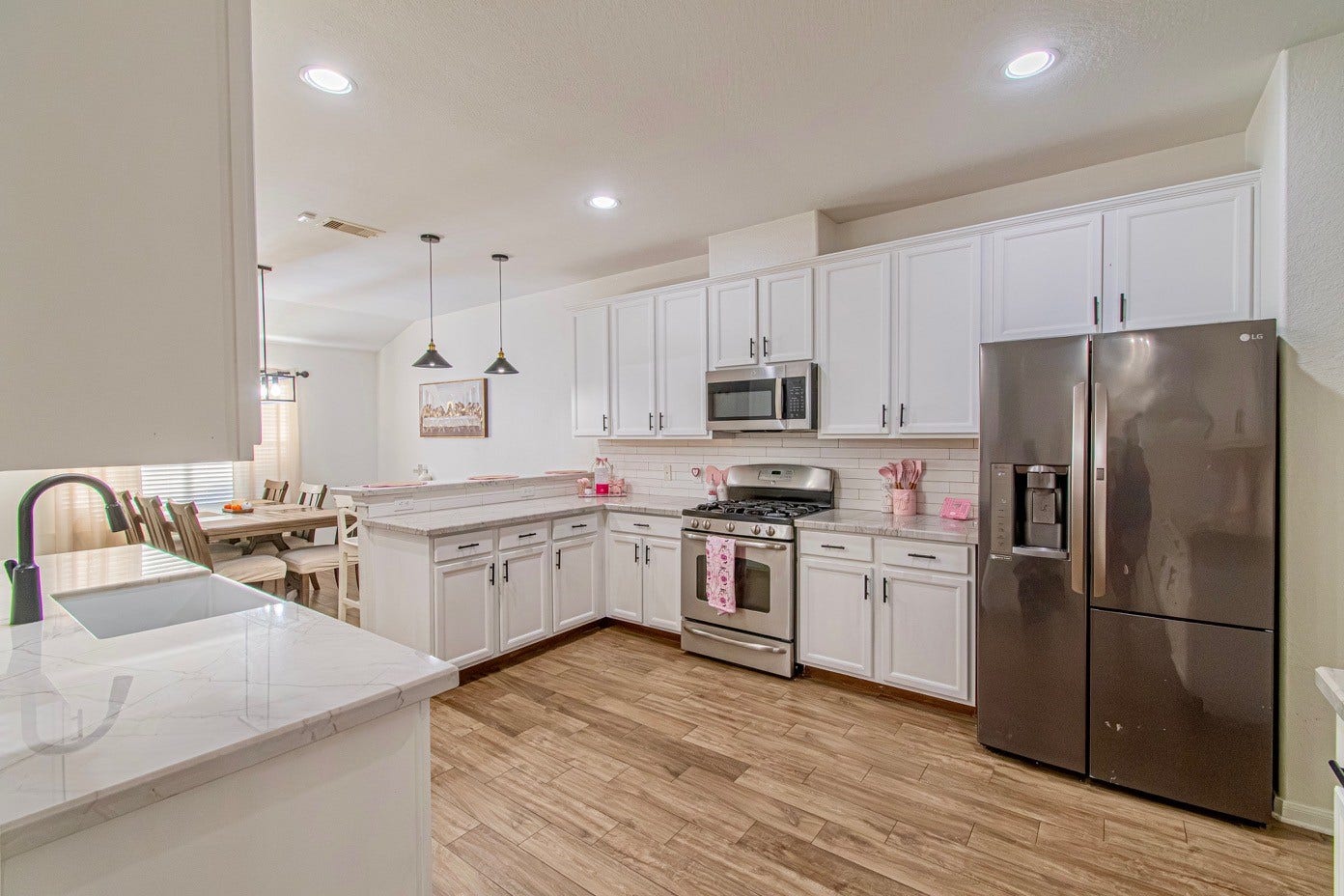 4108 S Meridian Greens Drive, Dickinson, TX 77539 4108 S Meridian Greens Drive, Dickinson, TX 77539