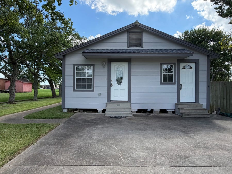 Property photo for 211 S Avenue C, Freeport, TX