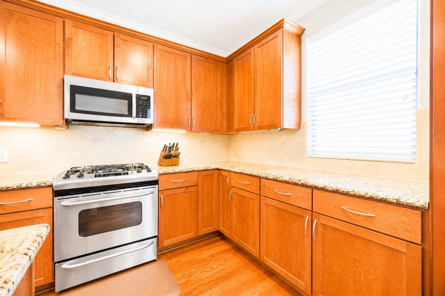 2320 Emancipation Avenue, Houston, TX 77004 2320 Emancipation Avenue, Houston, TX 77004