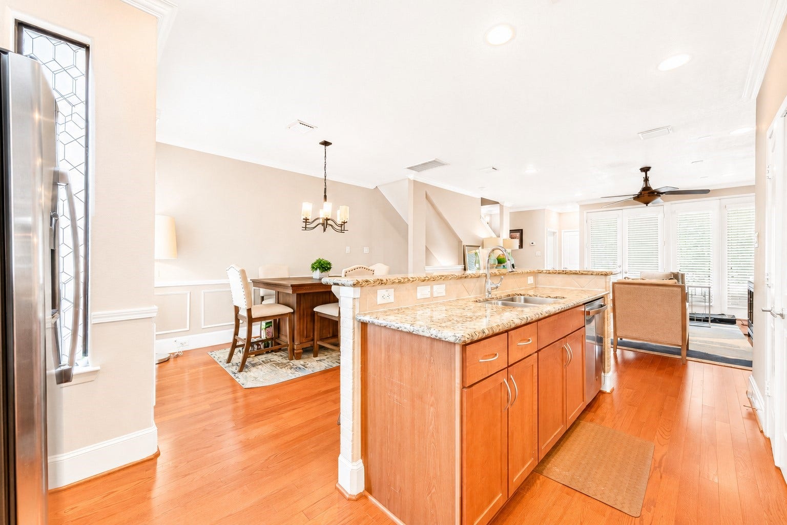2320 Emancipation Avenue, Houston, TX 77004 2320 Emancipation Avenue, Houston, TX 77004